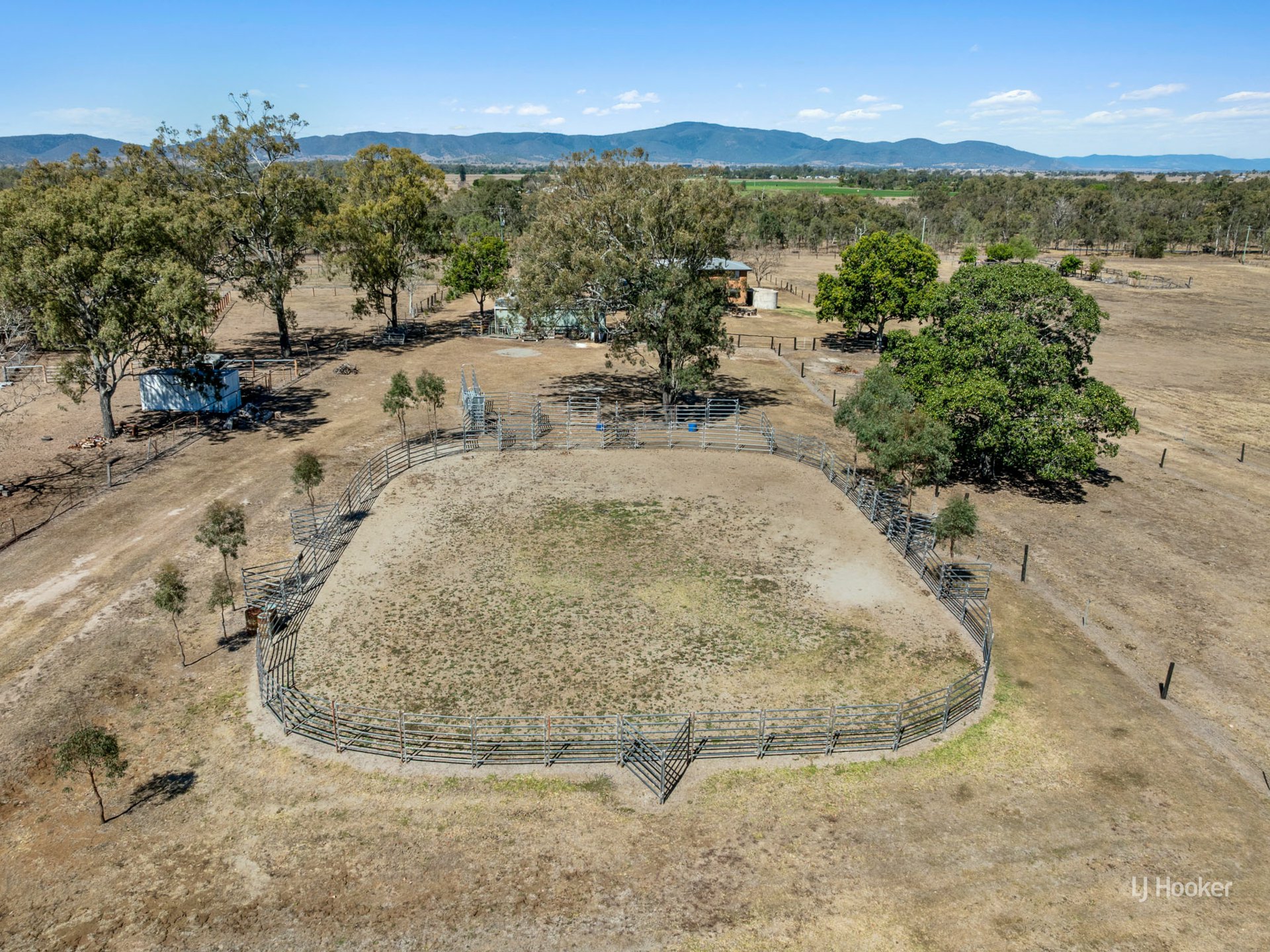 7379 Brisbane Valley Highway — photo 18 of 30