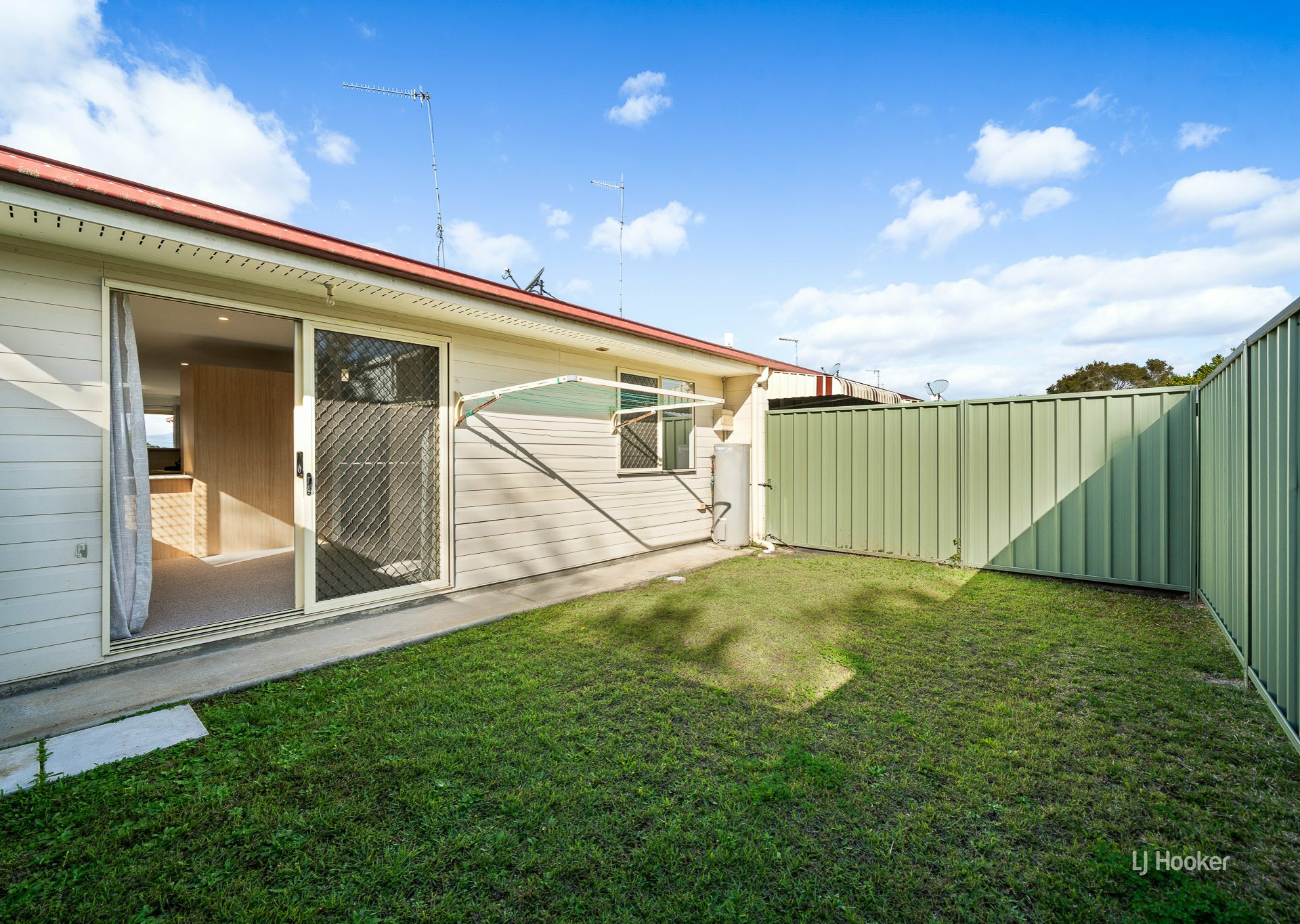 Unit 1/139 Cressbrook Street — photo 8 of 9