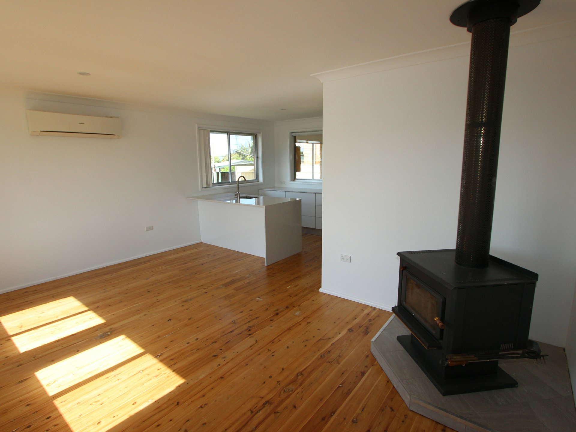 6 Bluewater Drive, HARRINGTON