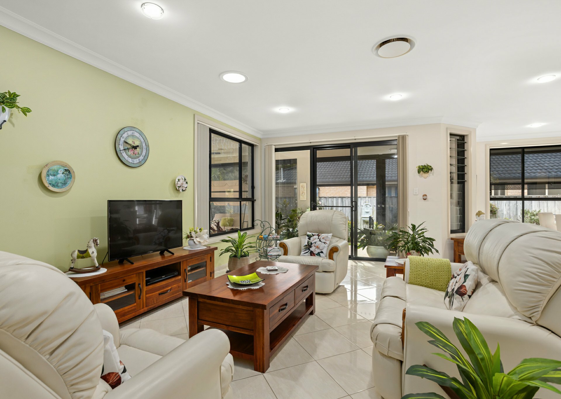 73 Electra Parade, HARRINGTON