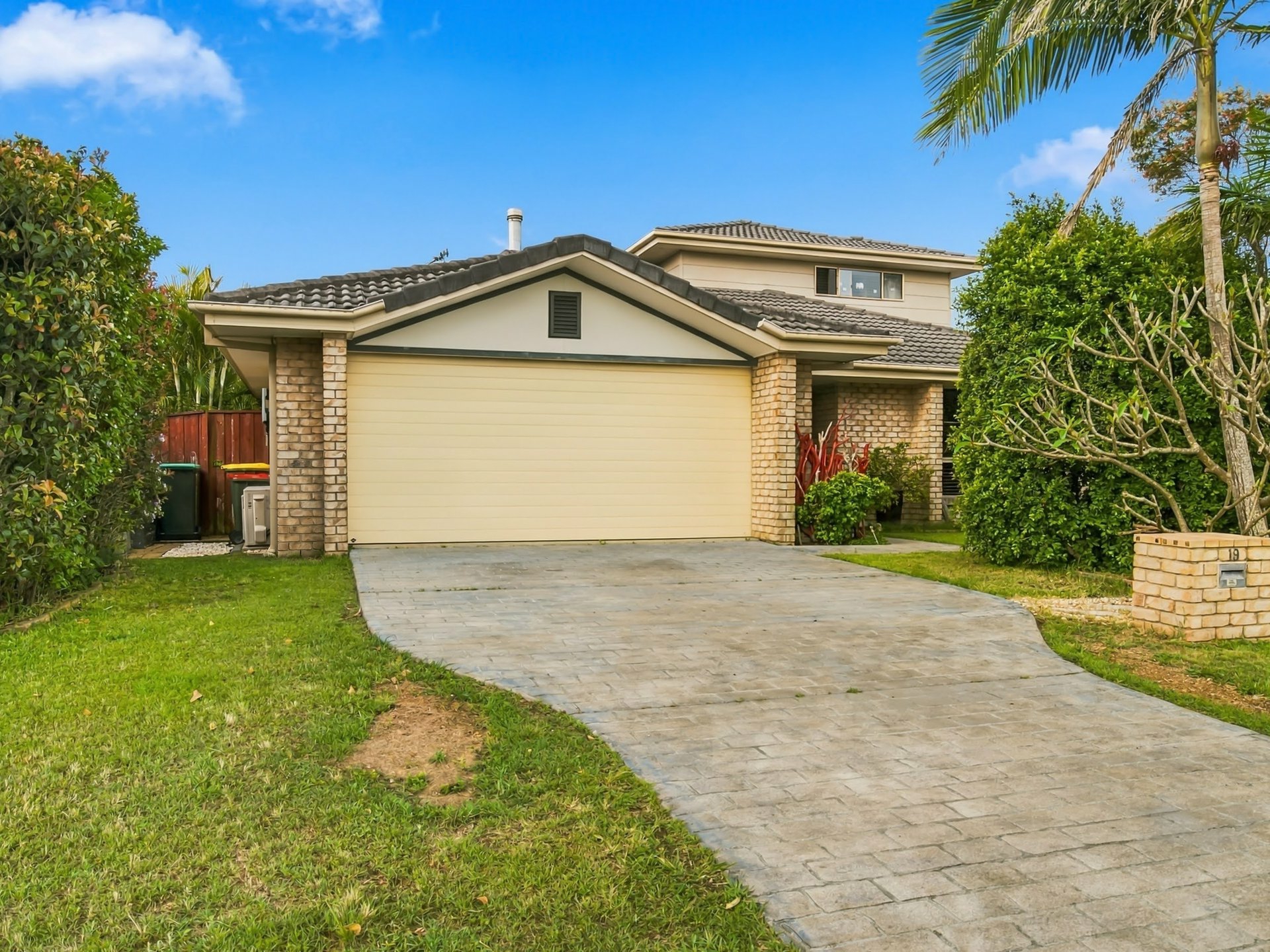 19 John Gollan Avenue — photo 3 of 29