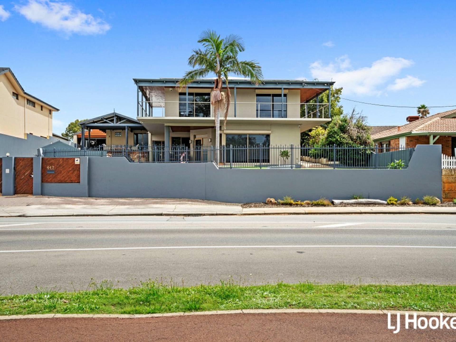 447 Riverton Drive East, RIVERTON
