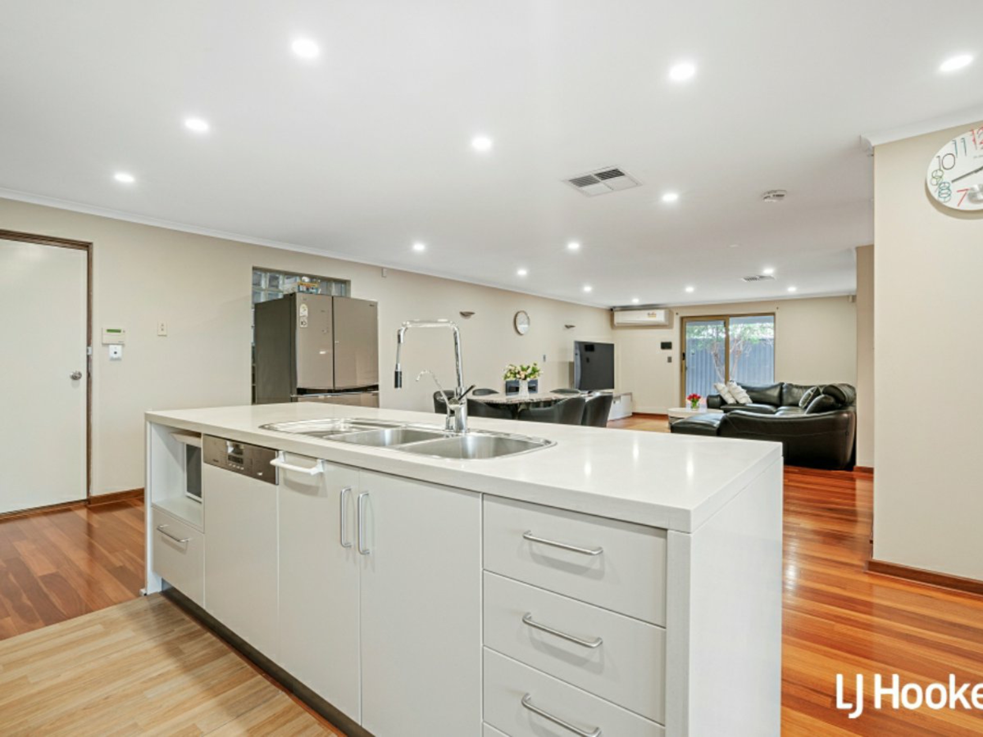 447 Riverton Drive East, RIVERTON