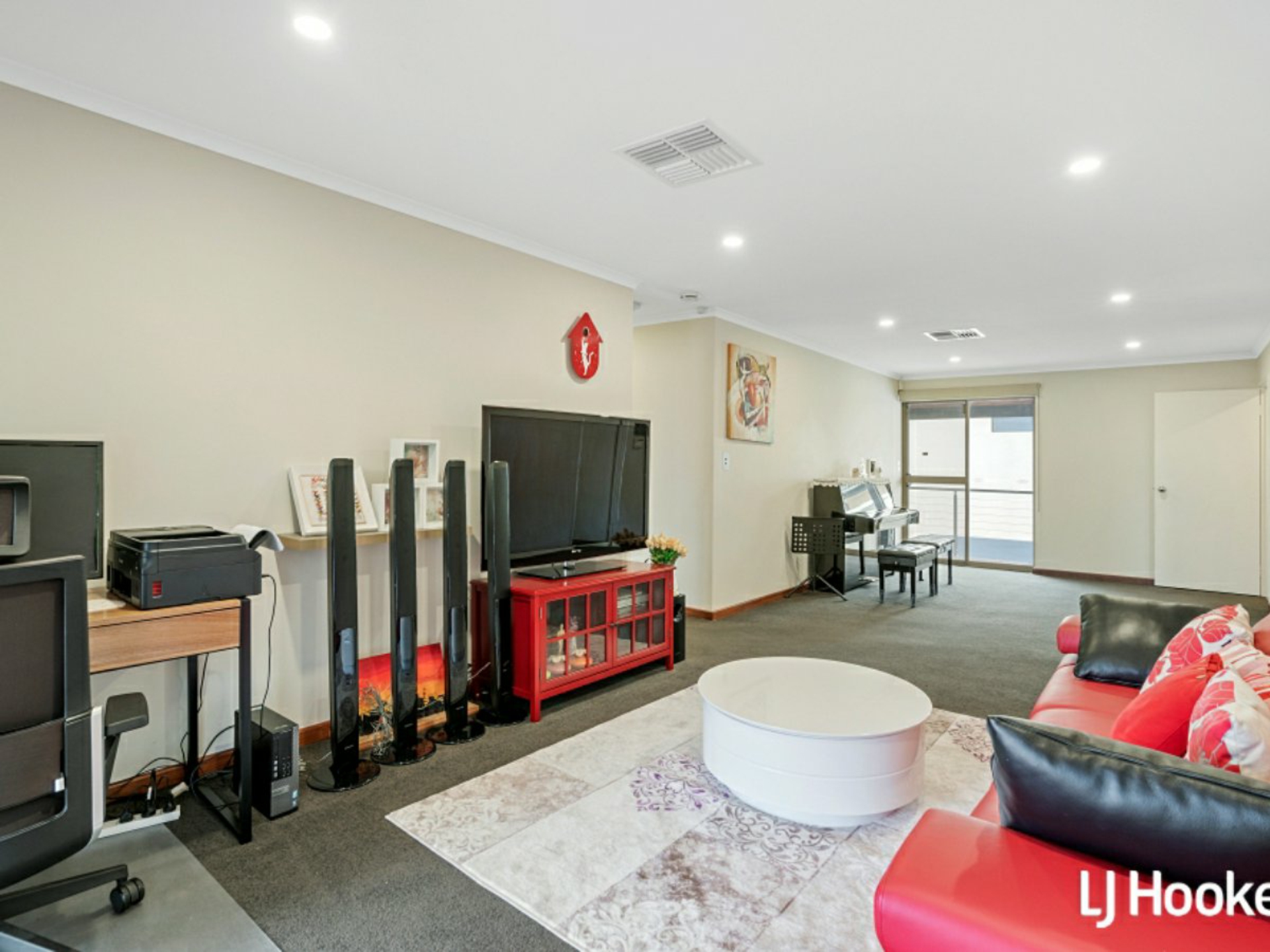 447 Riverton Drive East, RIVERTON