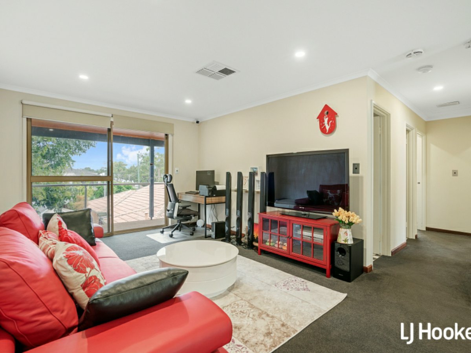 447 Riverton Drive East, RIVERTON