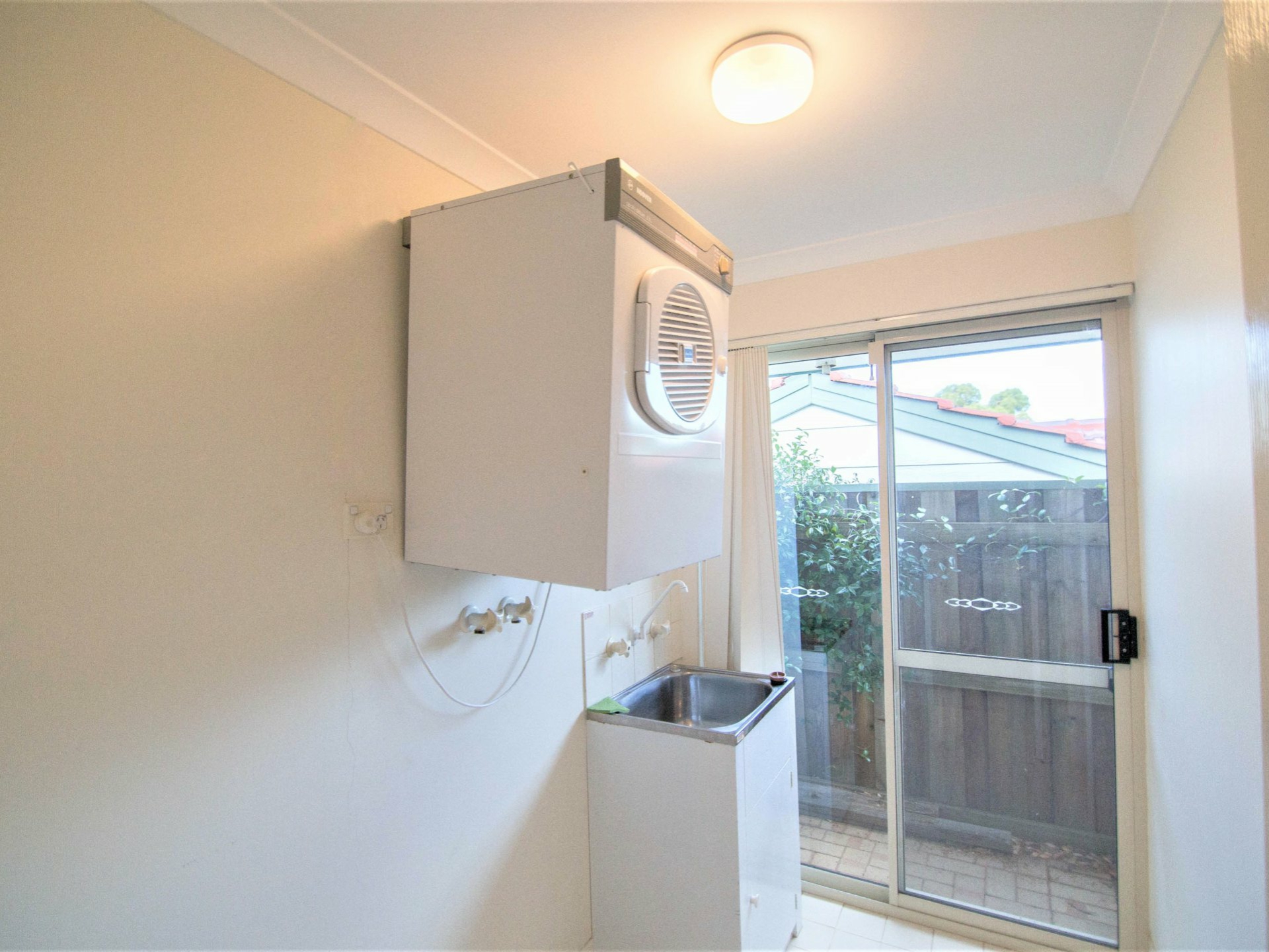 1/18 Axford Street, COMO