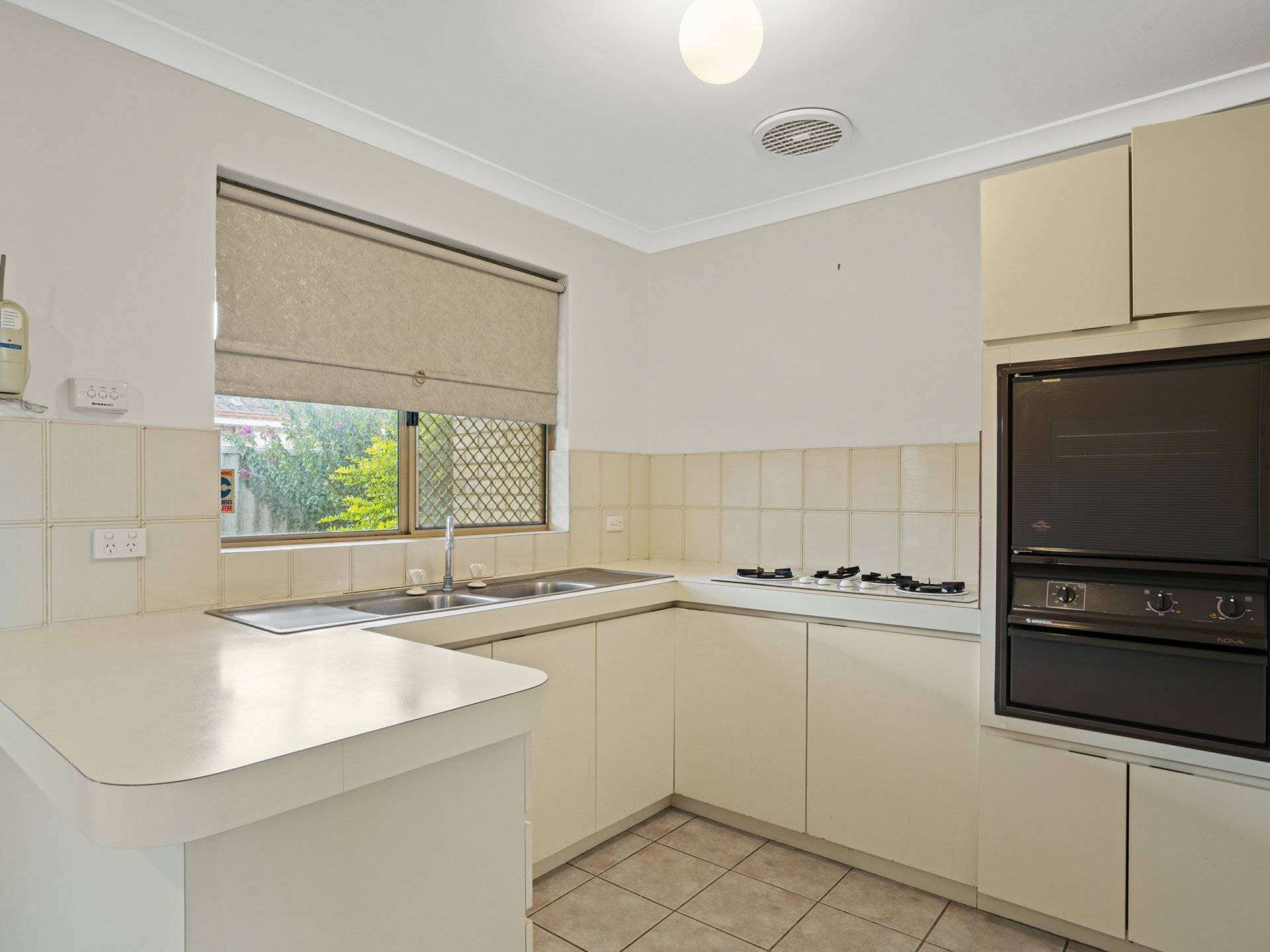 2/256 St Kilda Road, KEWDALE
