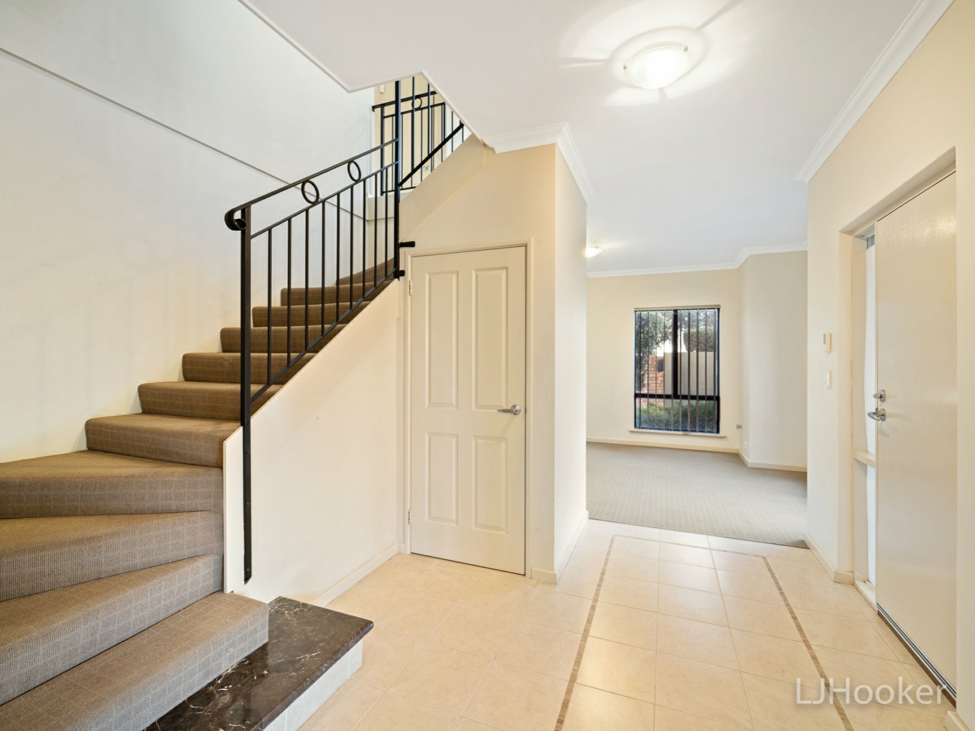 1/143 South Terrace, COMO