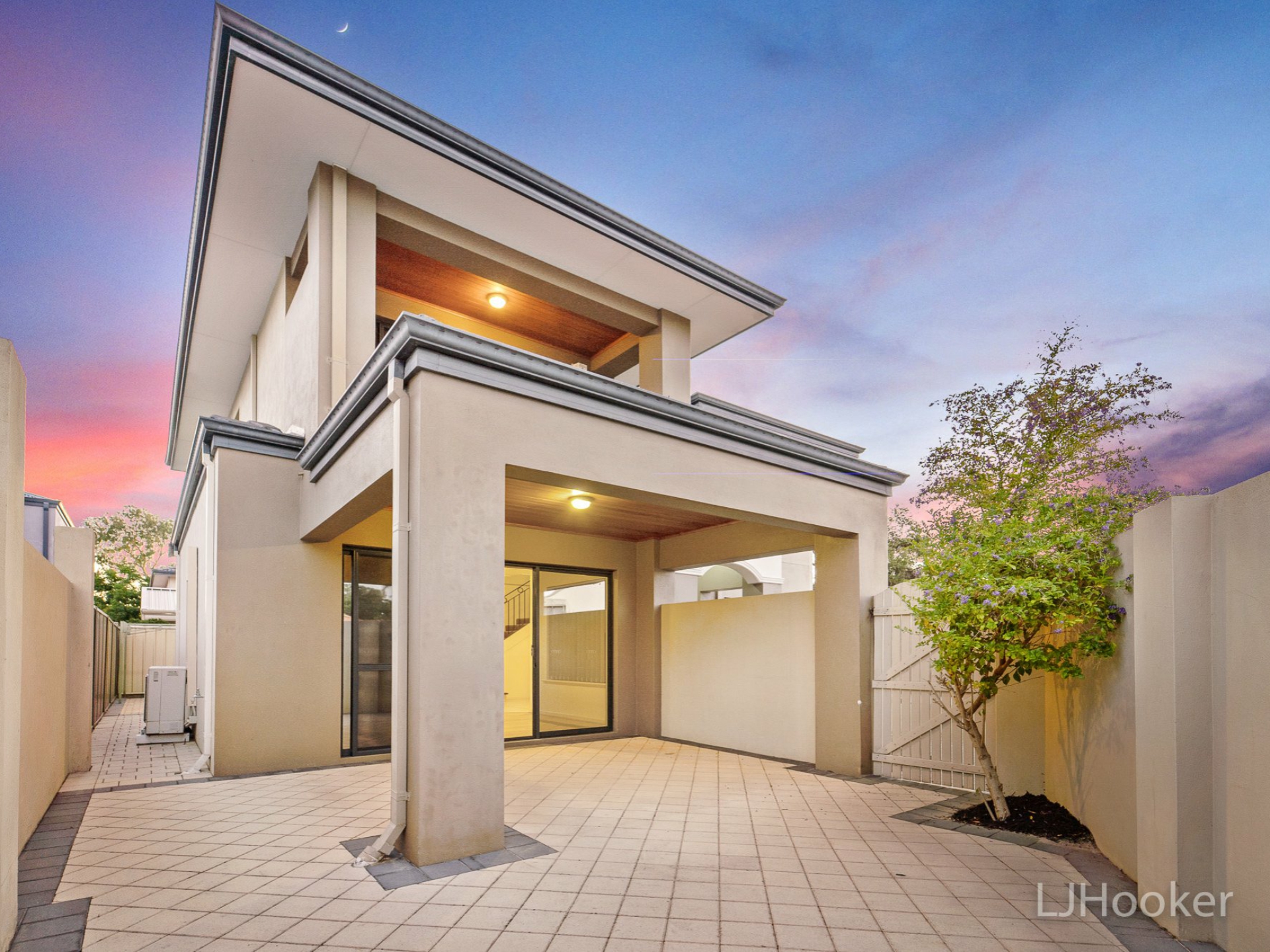 1/143 South Terrace, COMO