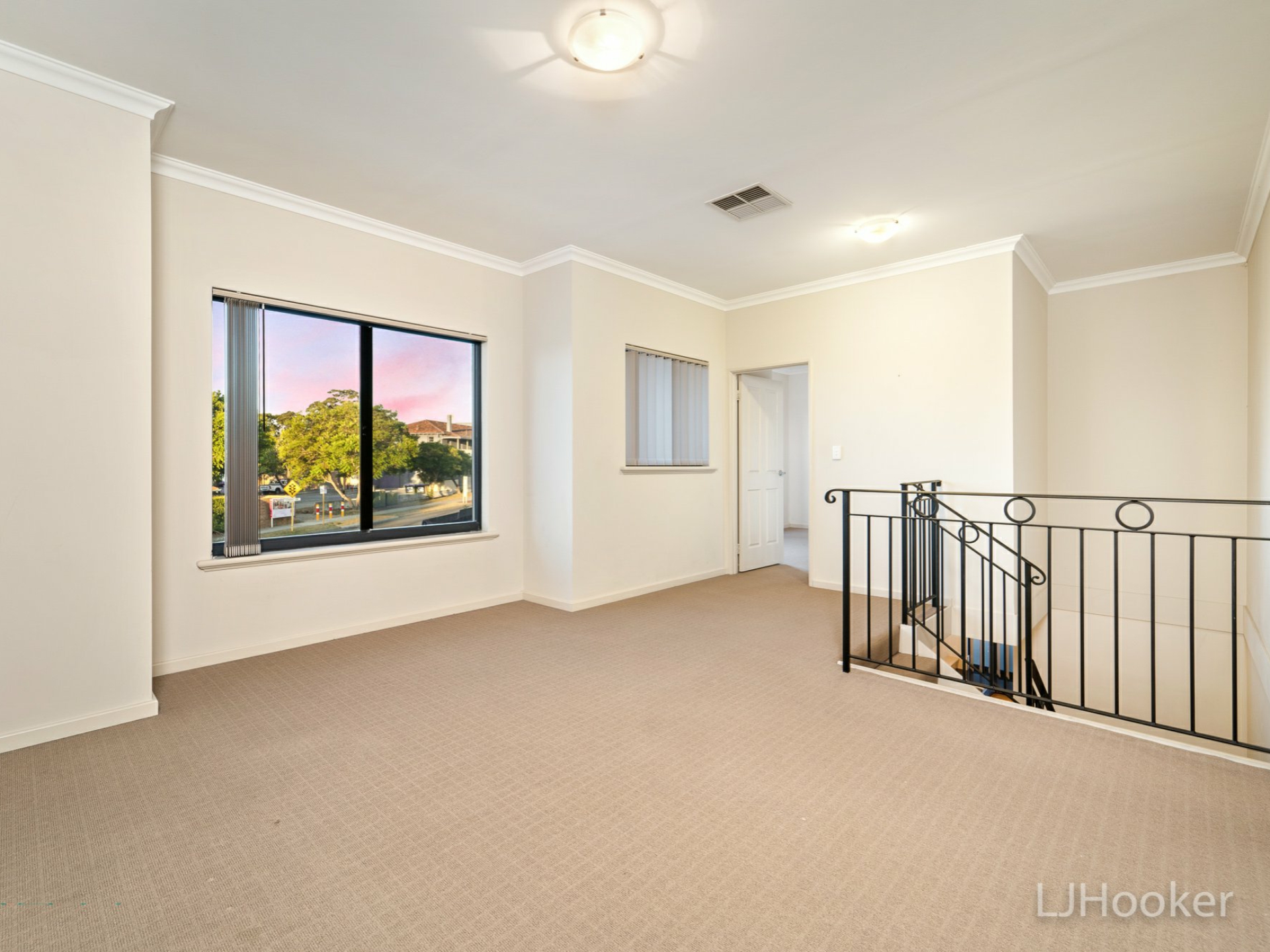 1/143 South Terrace, COMO