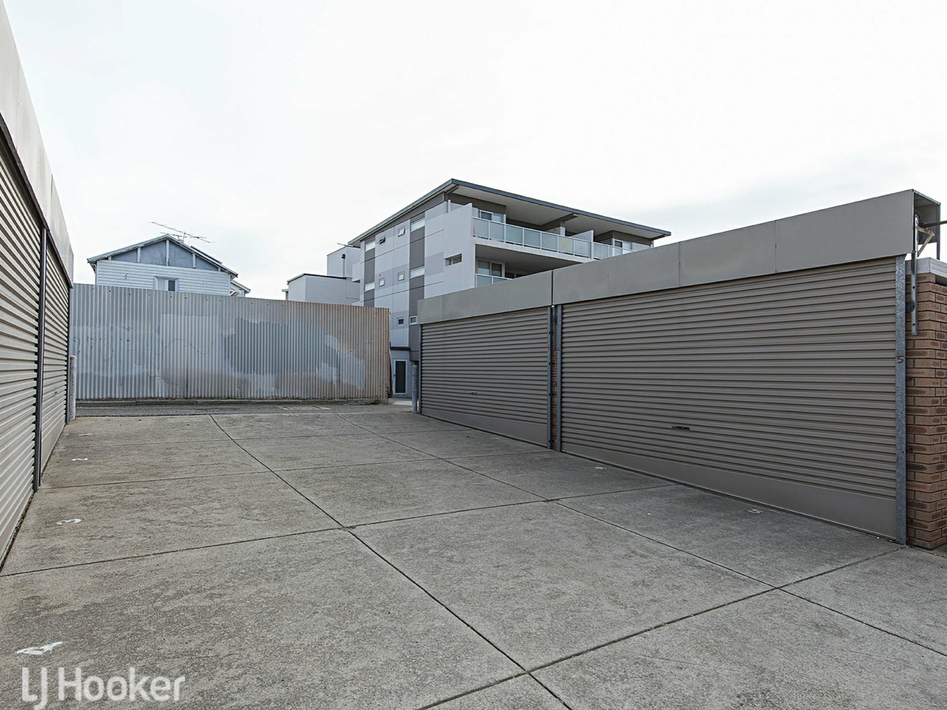 5/135 Hubert Street East Victoria Park WA