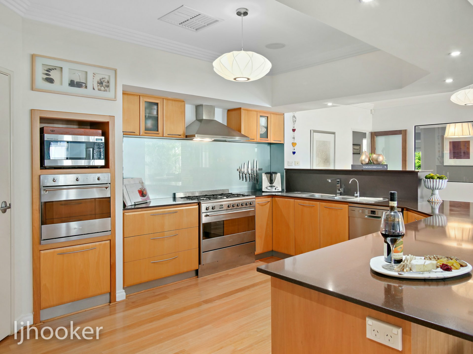 4 Martin Avenue, RIVERVALE