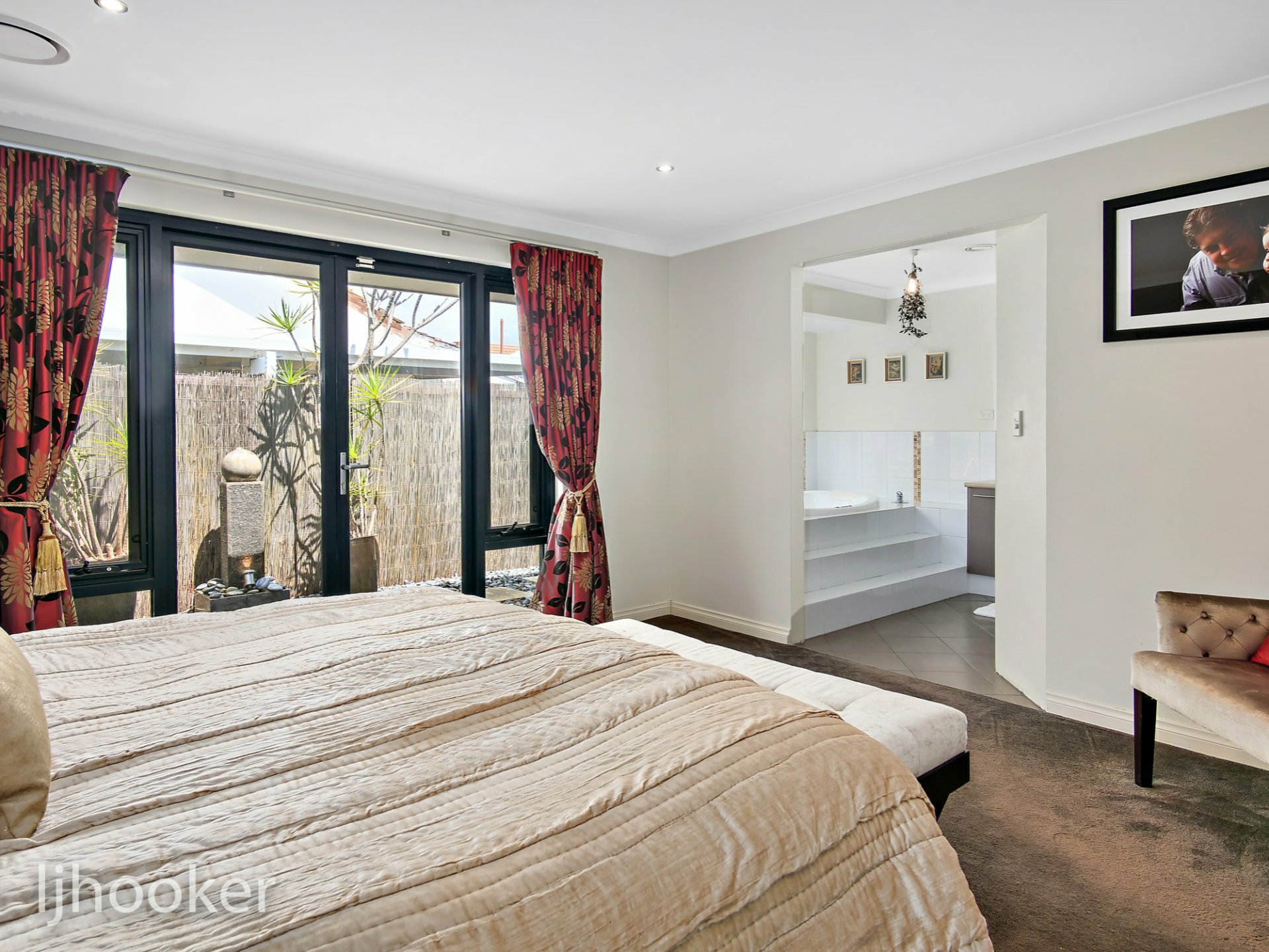 4 Martin Avenue, RIVERVALE