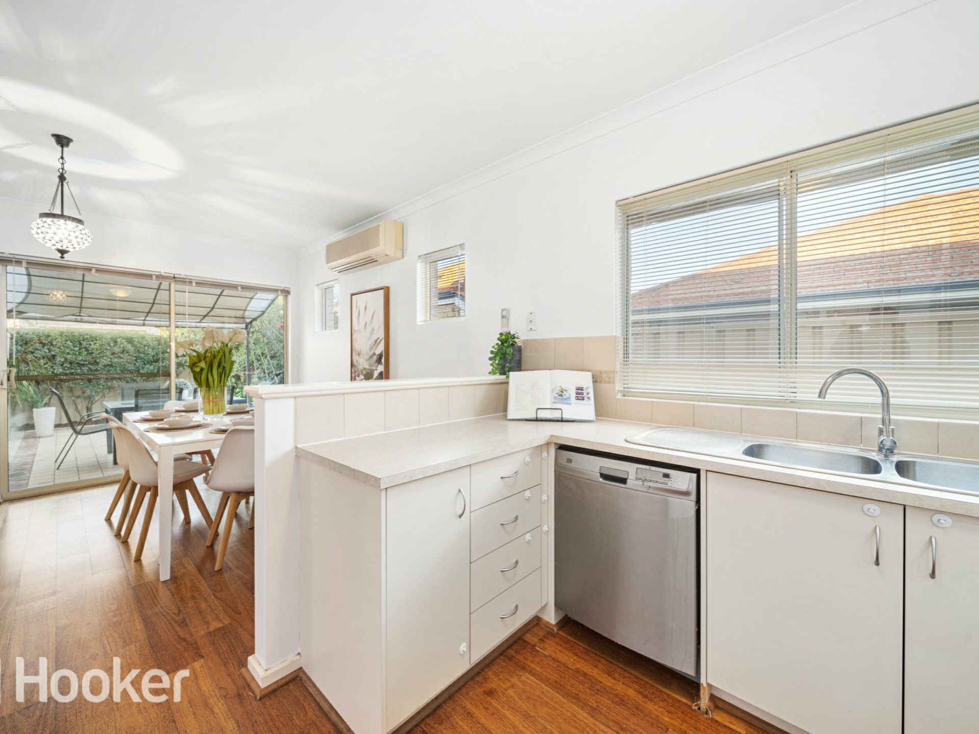8/12 Alexandra Place, BENTLEY