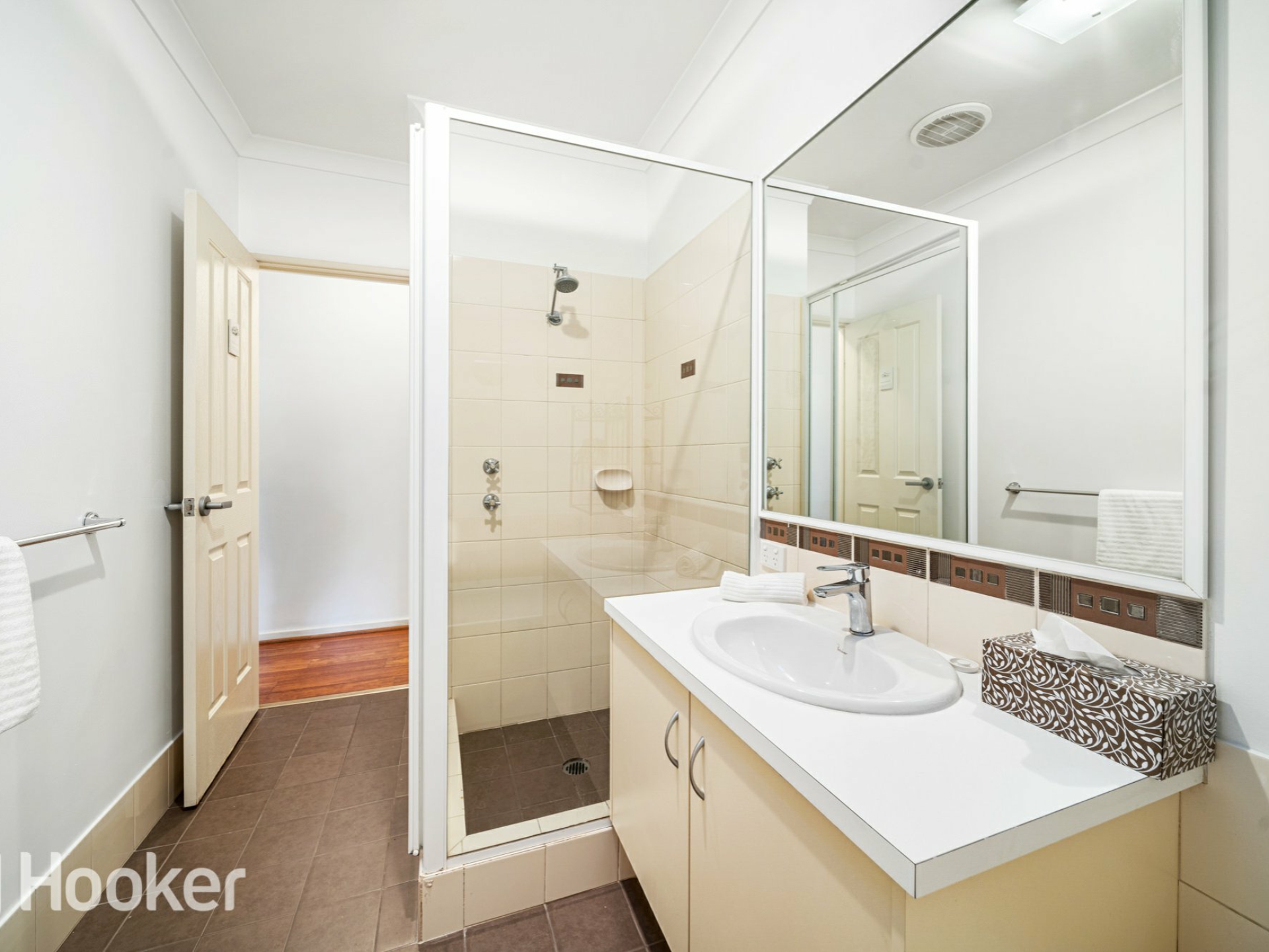 8/12 Alexandra Place, BENTLEY