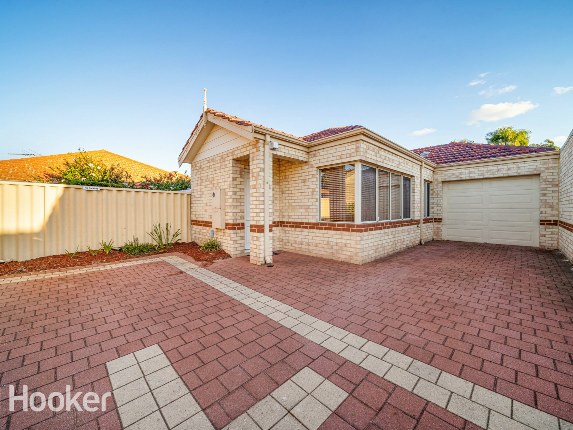 8/12 Alexandra Place, BENTLEY