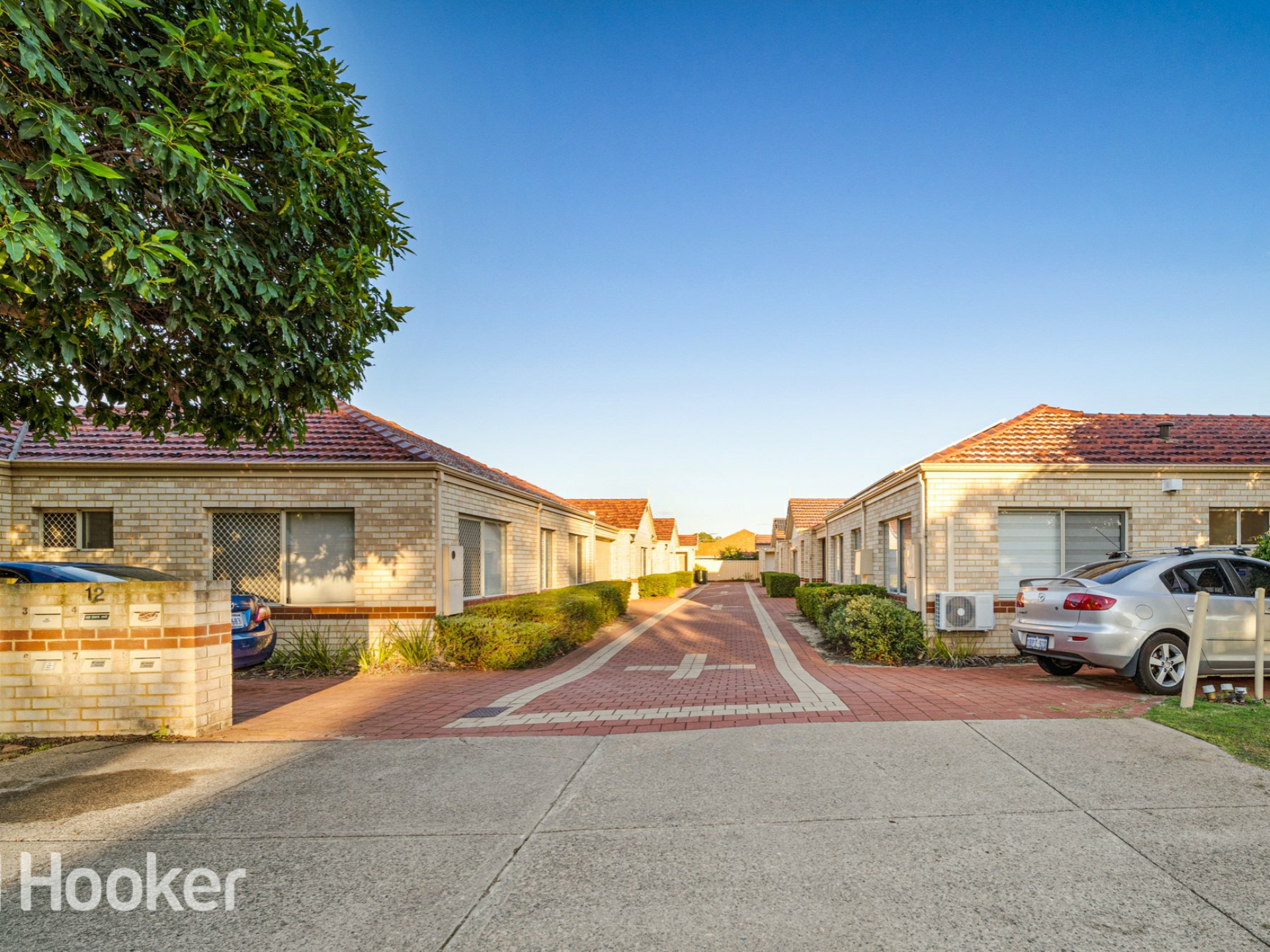 8/12 Alexandra Place, BENTLEY