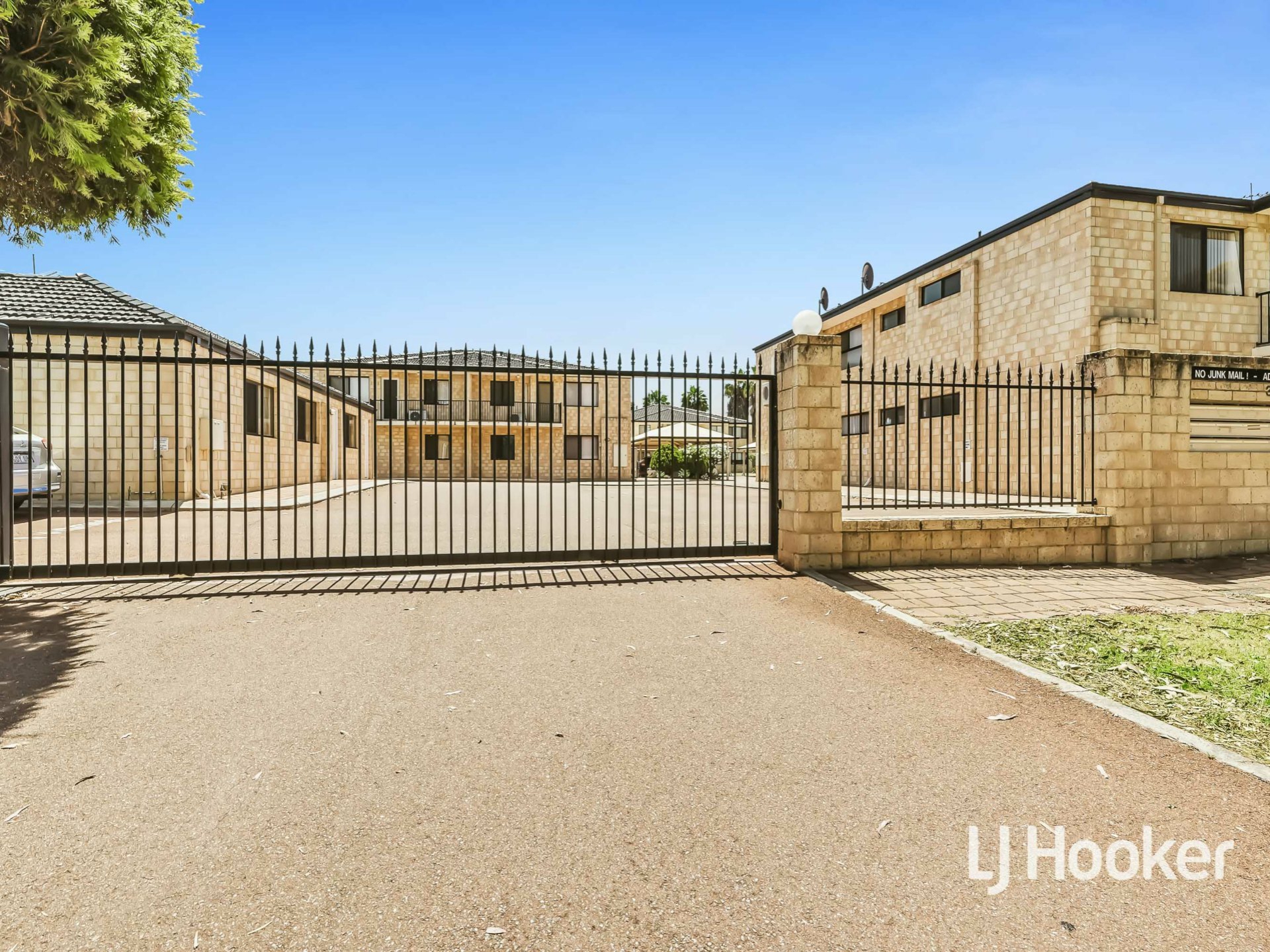 2/32 Mason Street, Cannington