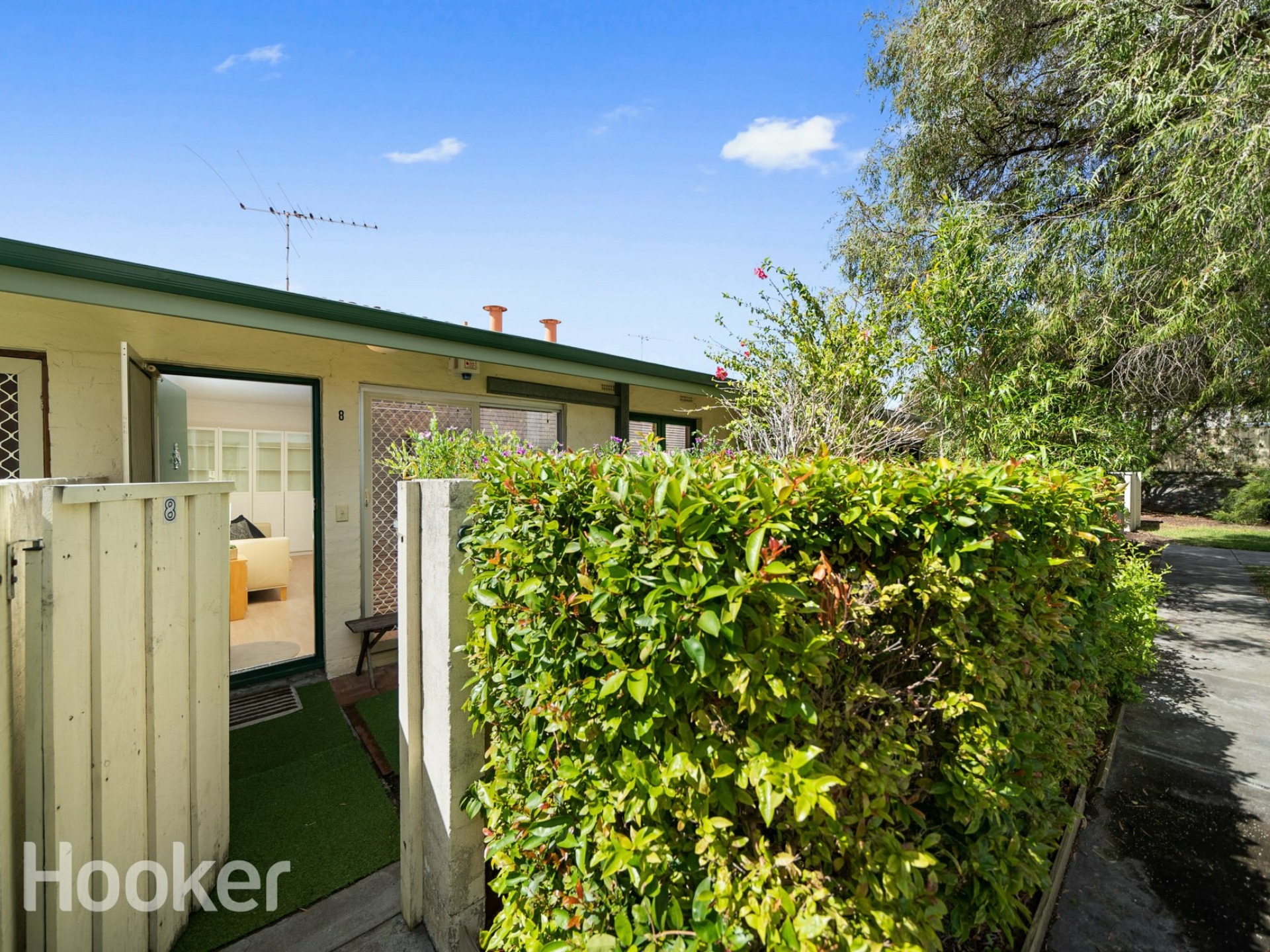 8/50 Waterloo Street, JOONDANNA