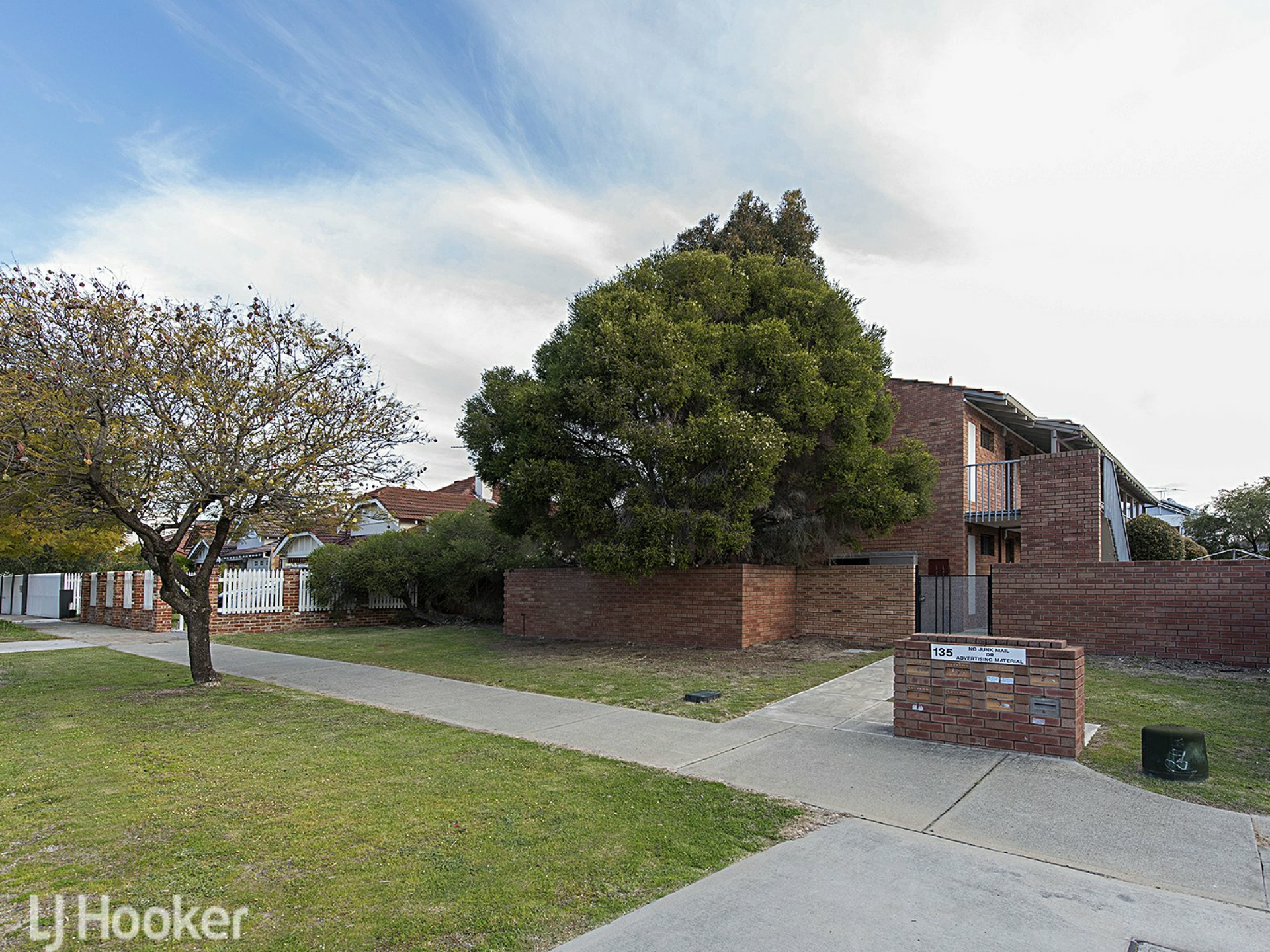 5/135 Hubert Street East Victoria Park WA