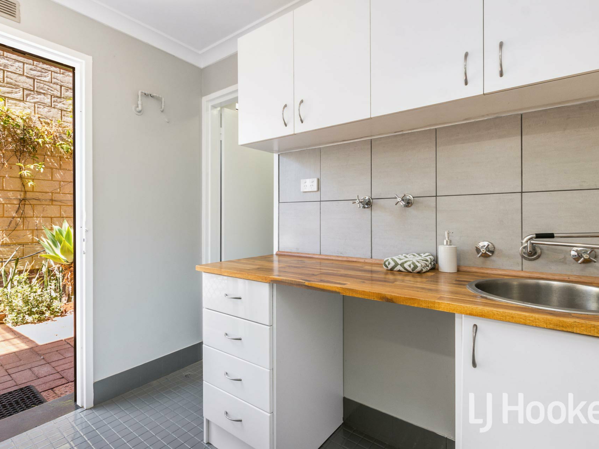 1/66 Stuart Street, MAYLANDS