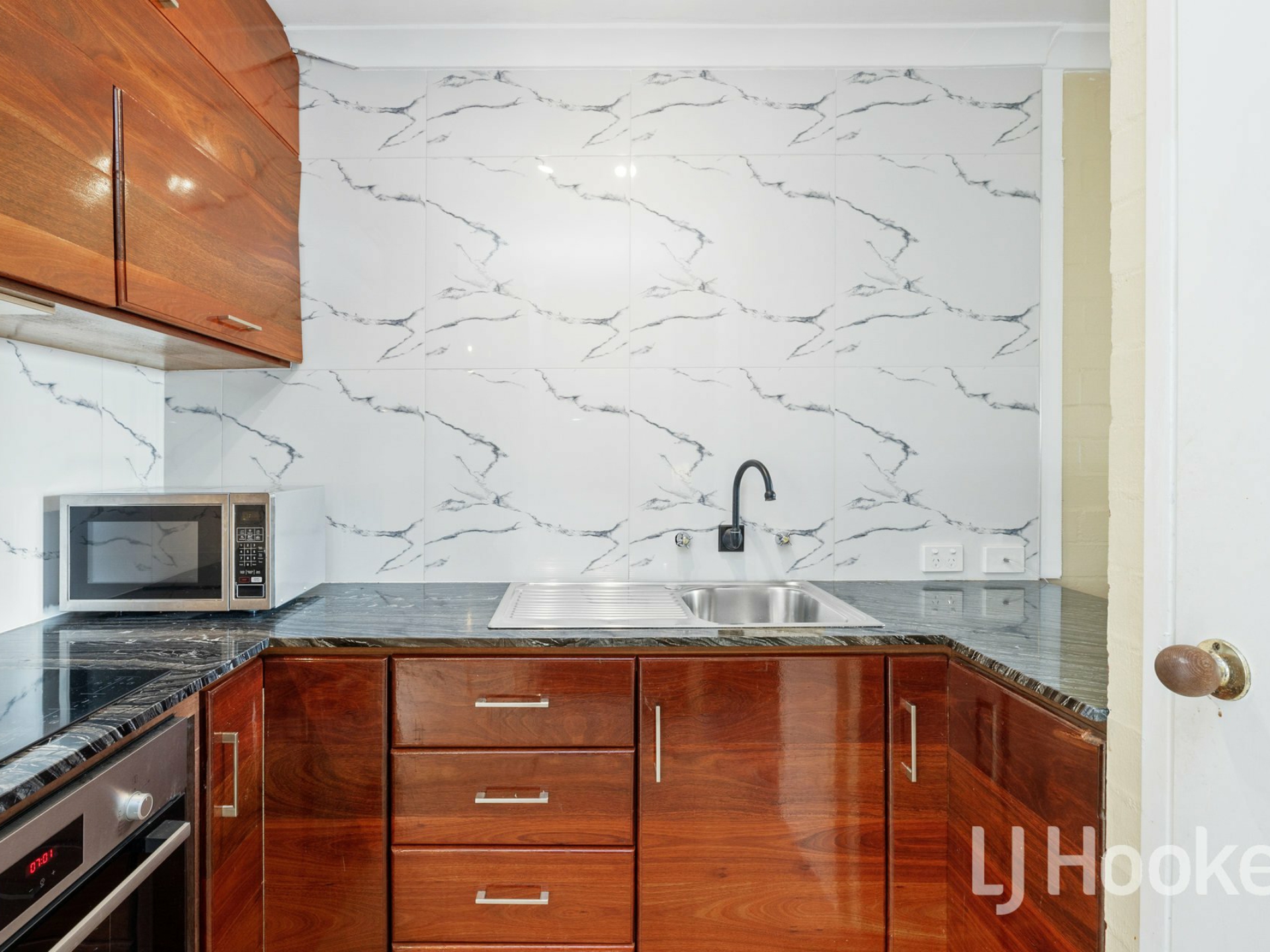 11/147 Hubert Street, EAST VICTORIA PARK
