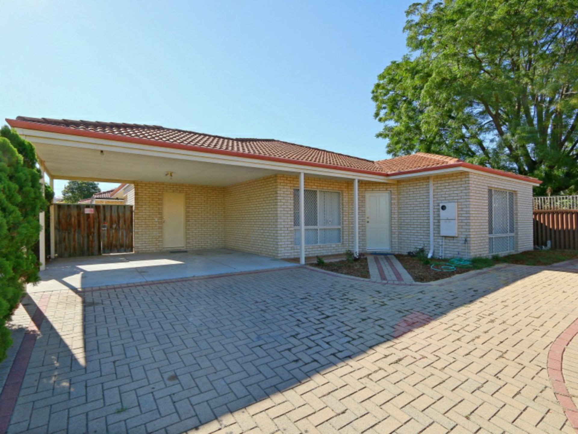 2/20 John Street, BENTLEY