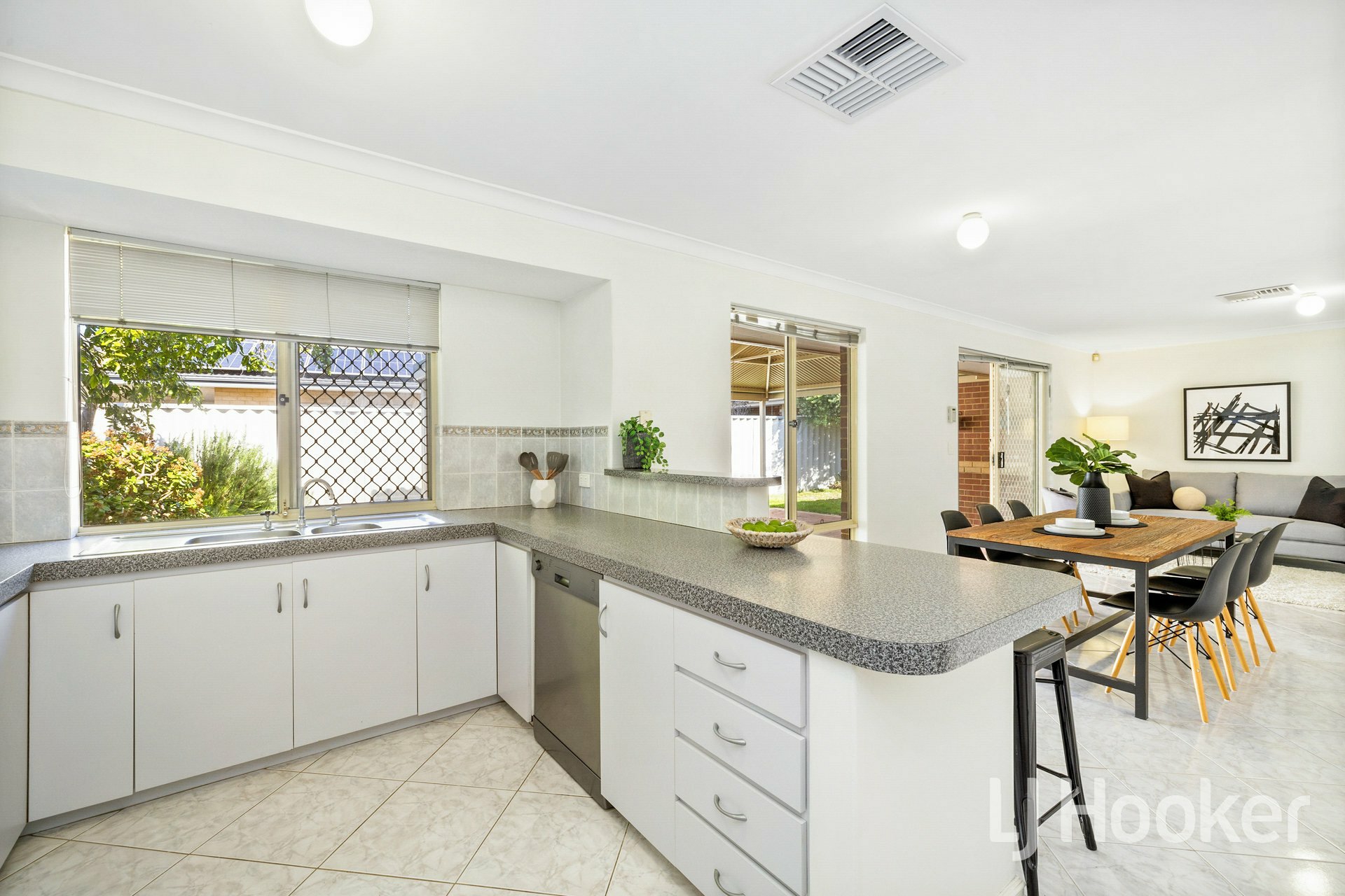 2/37 Godwin Avenue, MANNING