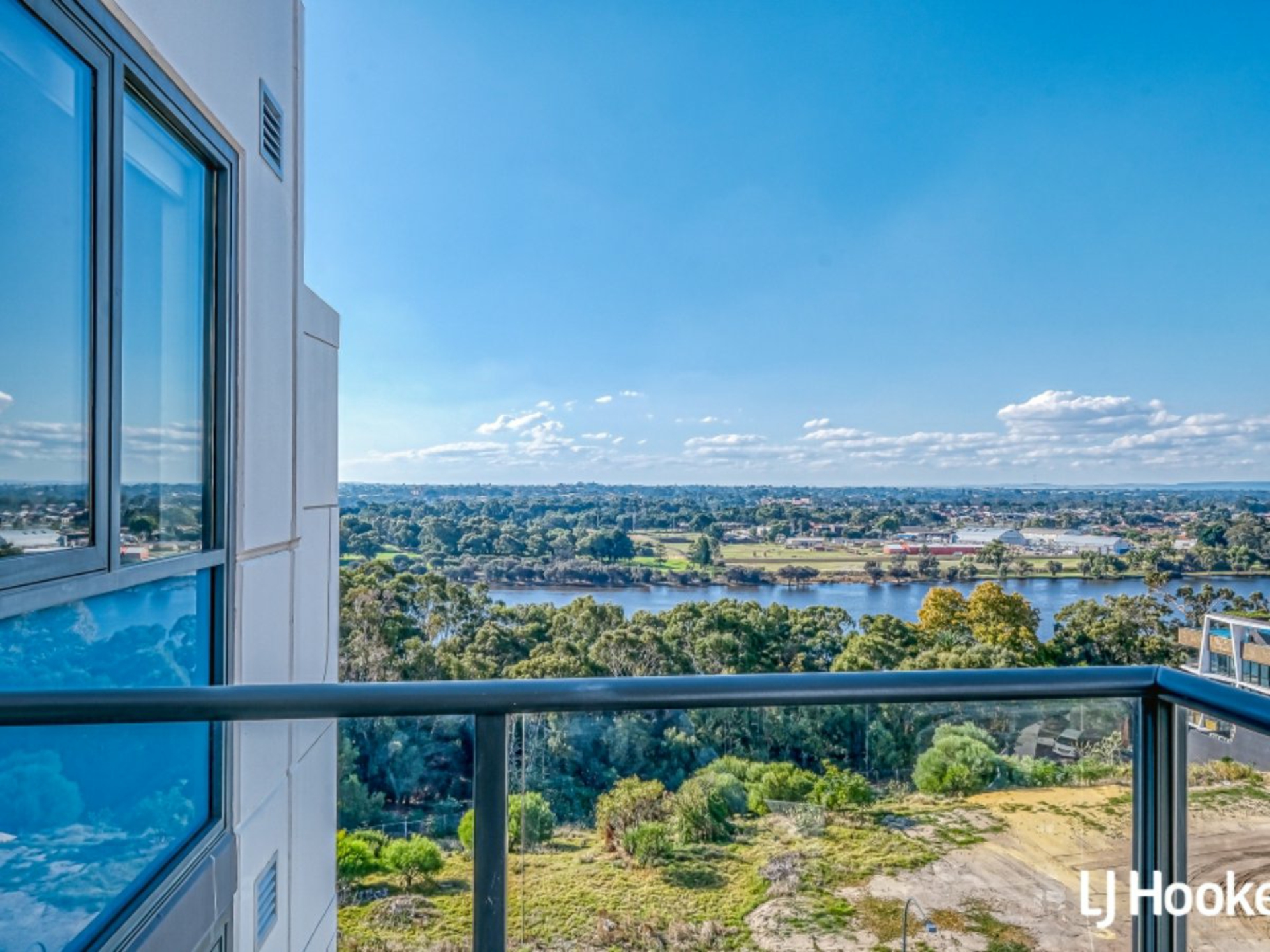 153/1 Rowe Avenue, RIVERVALE