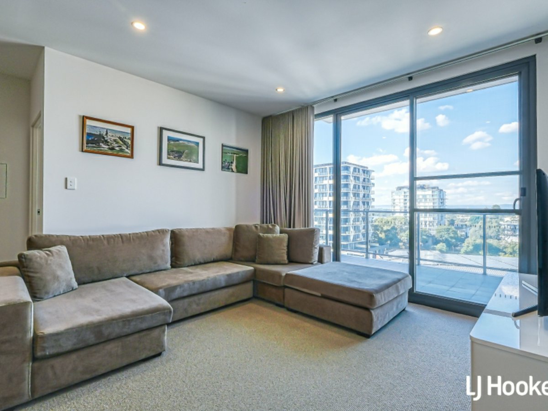 153/1 Rowe Avenue, RIVERVALE