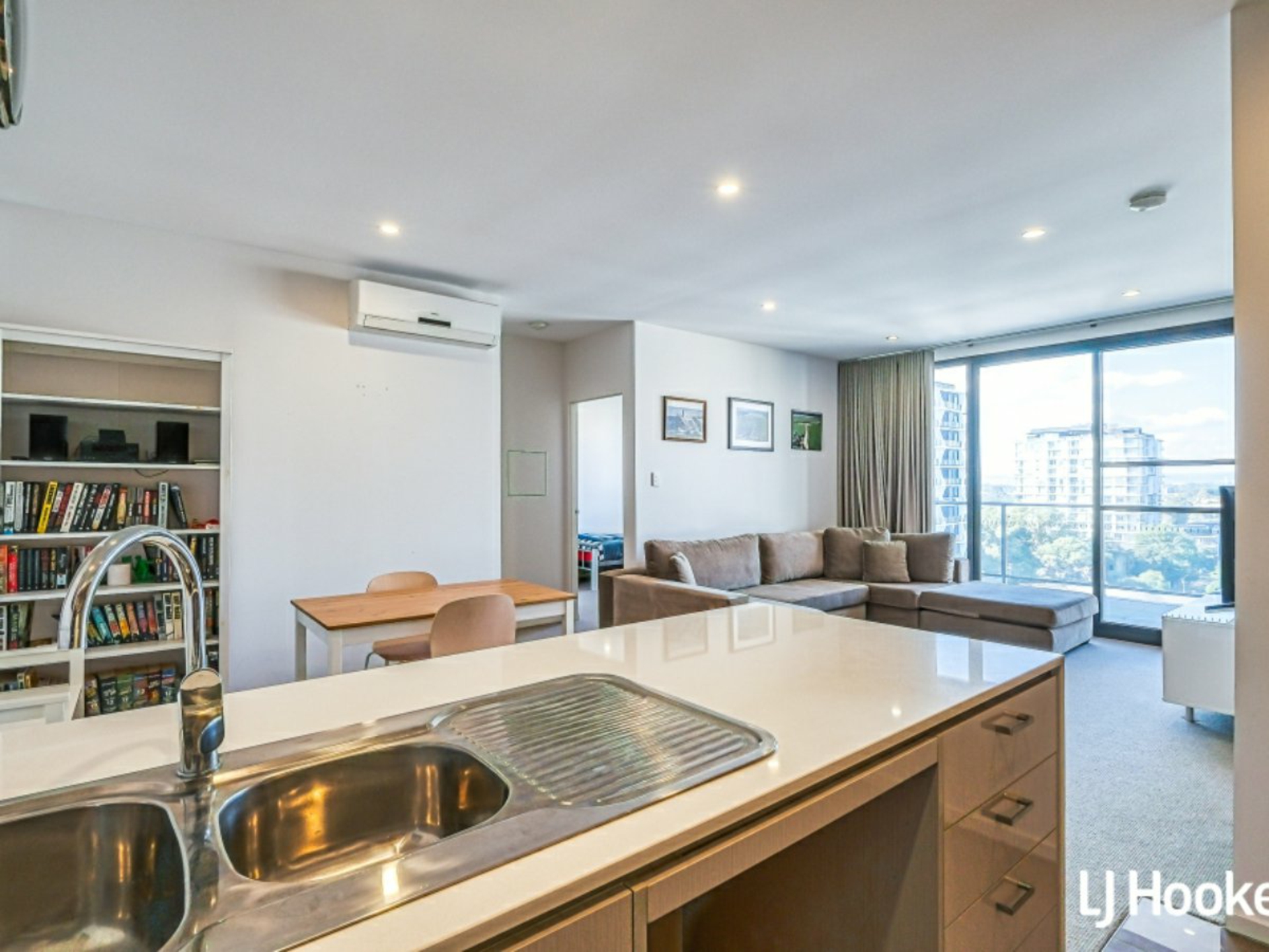 153/1 Rowe Avenue, RIVERVALE