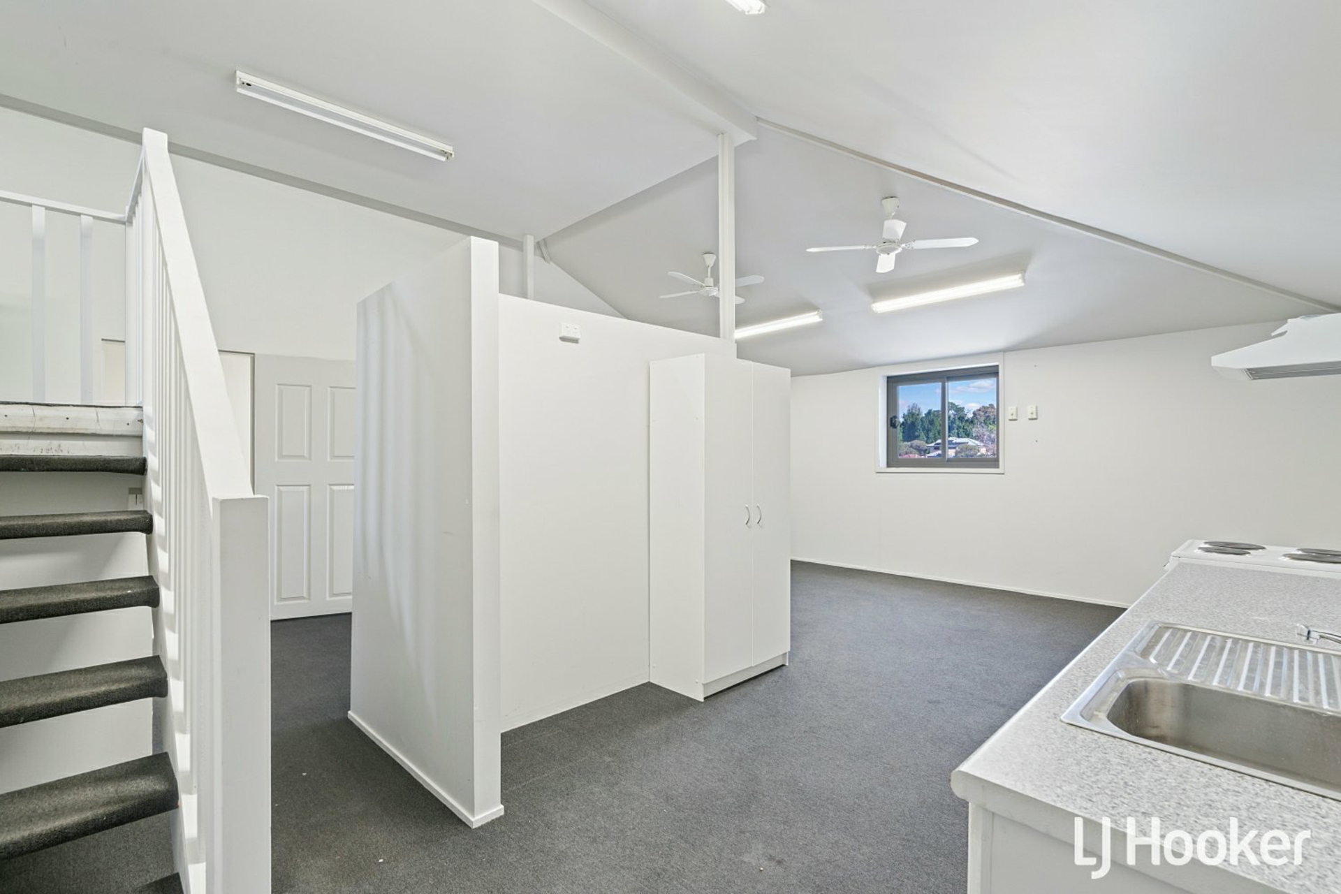 2-977-albany-highway-east-victoria-park-wa-property-details-lj-hooker
