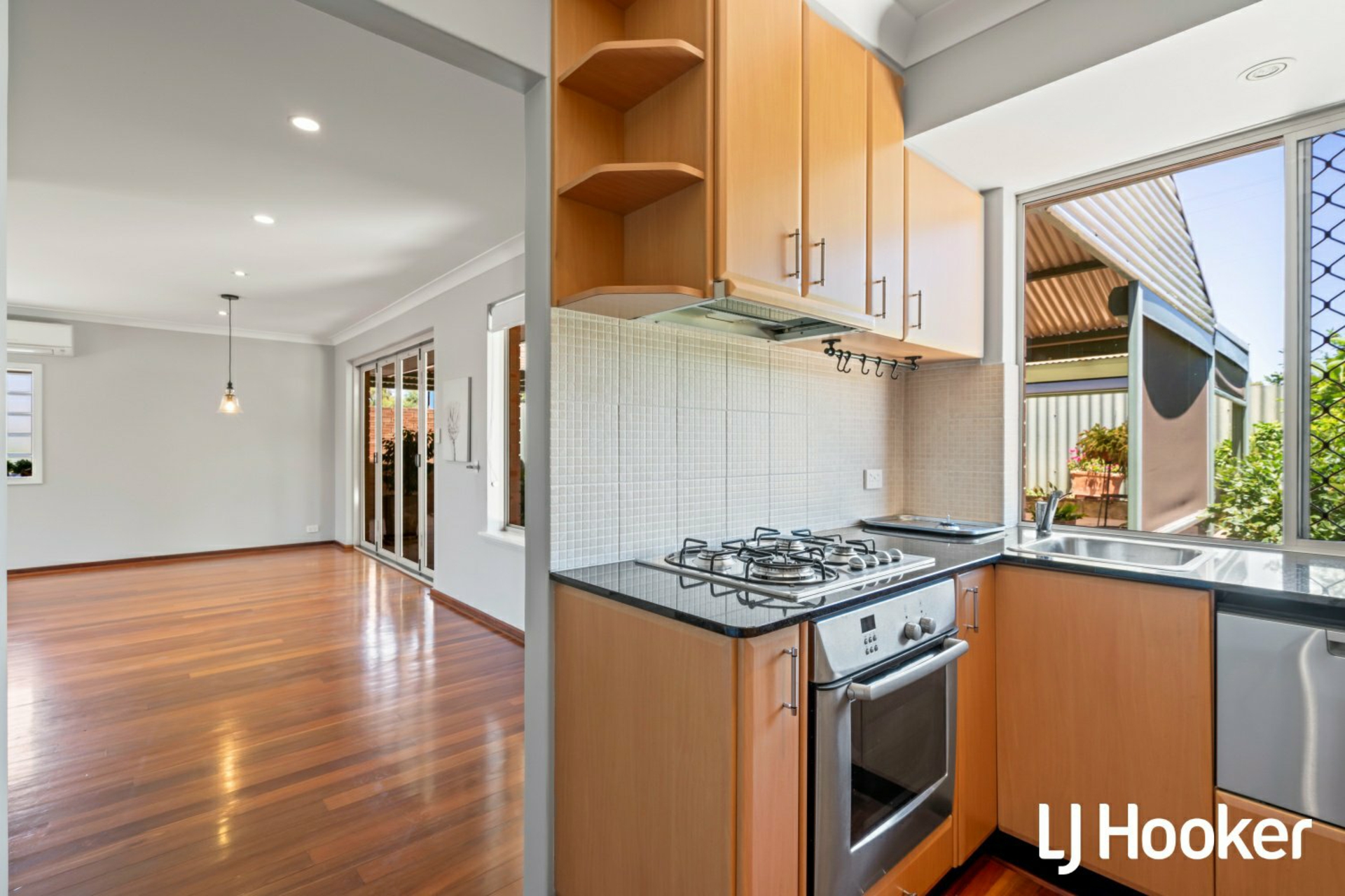 1/1 Wheatley Drive, BULL CREEK