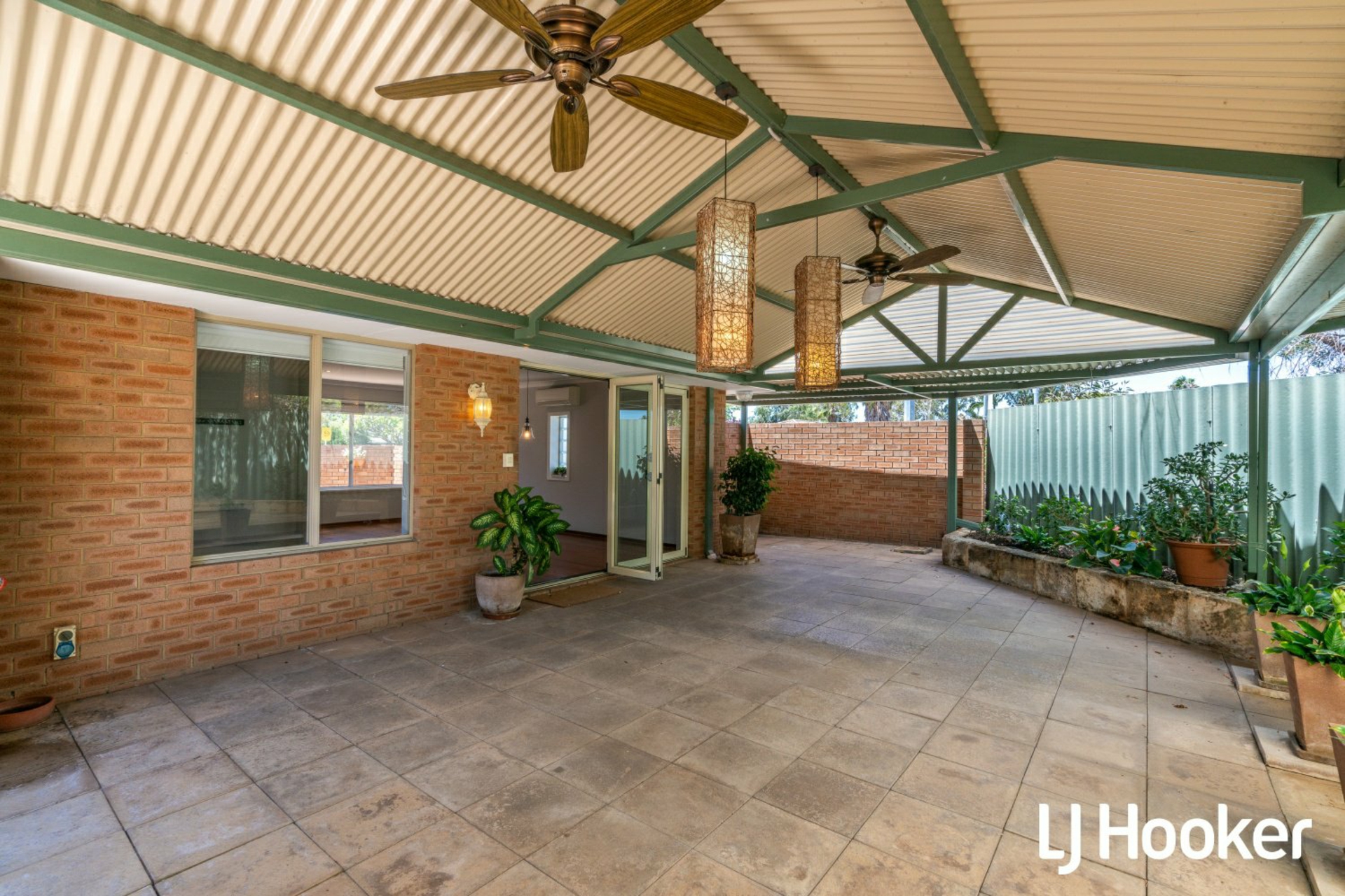 1/1 Wheatley Drive, BULL CREEK