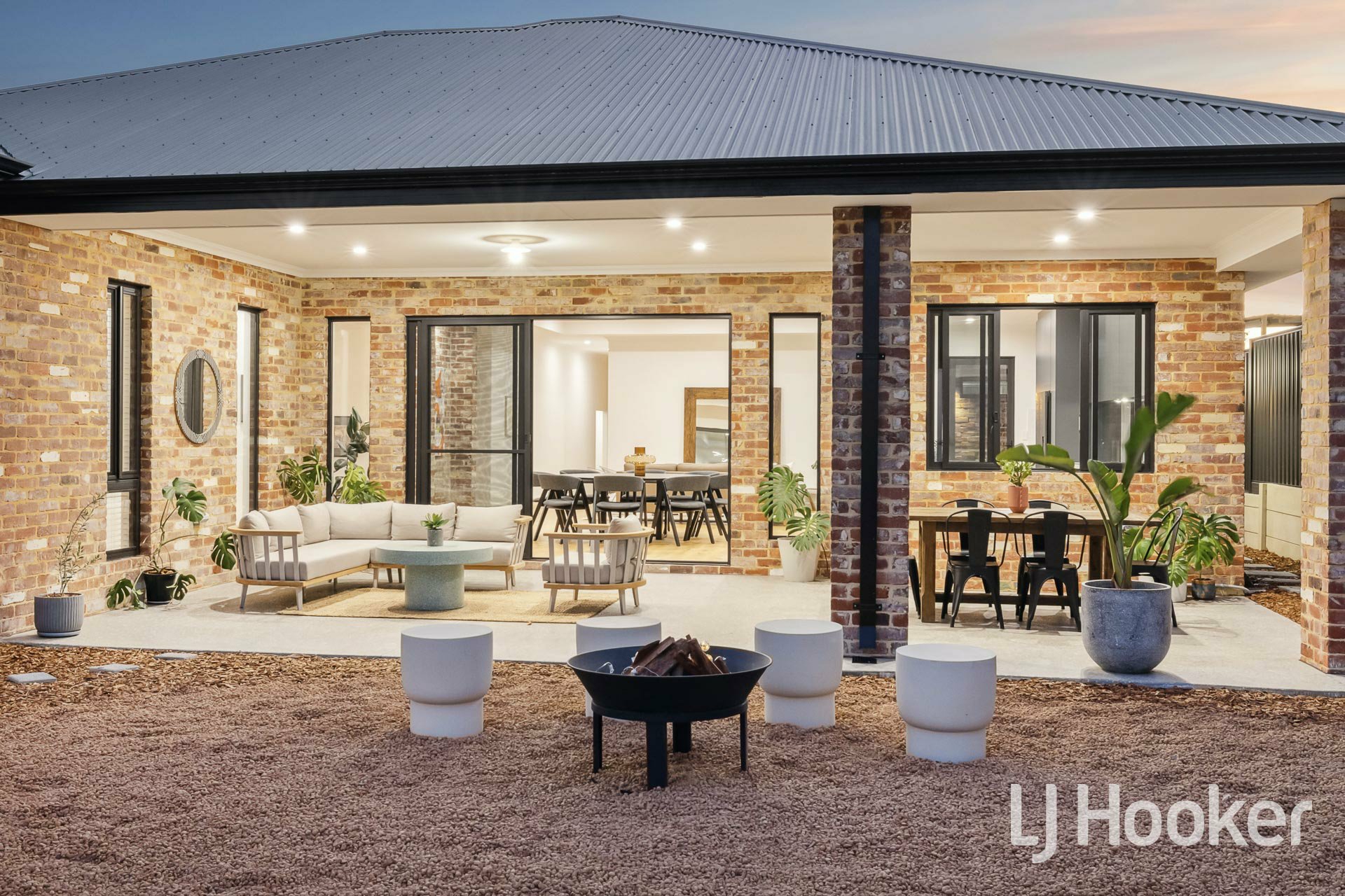 16 Beesley Street East Victoria Park WA House for Sale LJ Hooker