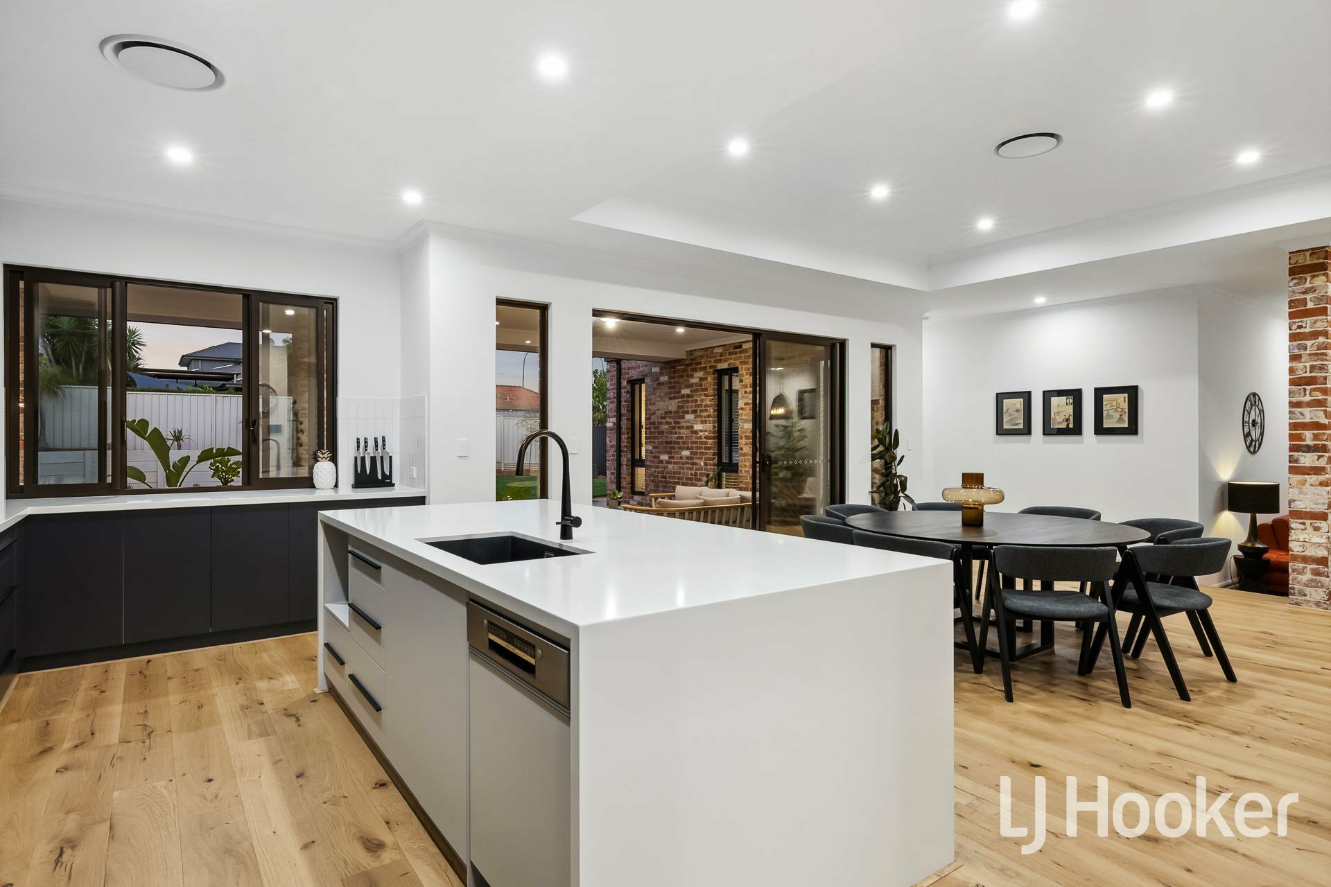 16 Beesley Street, EAST VICTORIA PARK