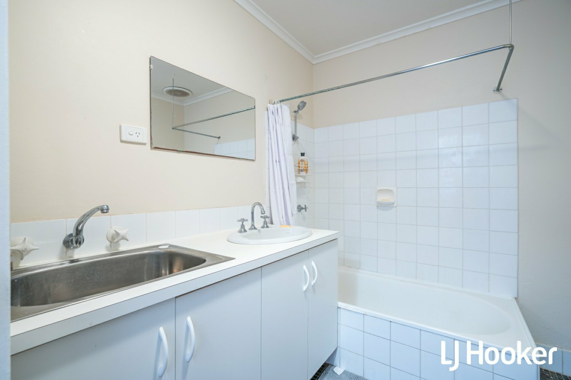 53/12 Wall Street, MAYLANDS