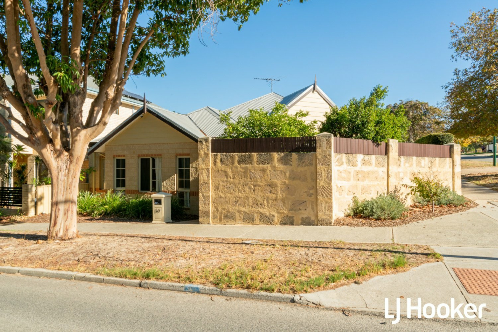 69 Sunbury Road, VICTORIA PARK