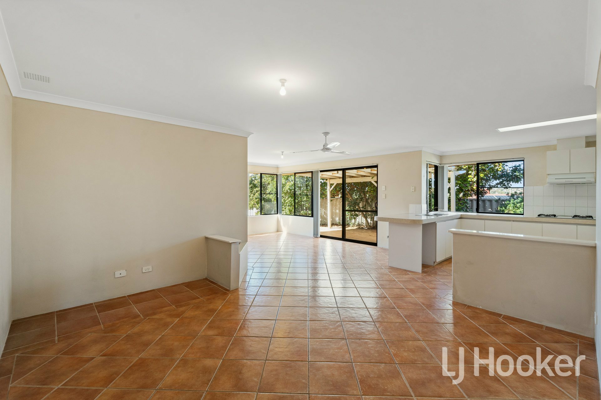 12 Corsock Loop, KINROSS