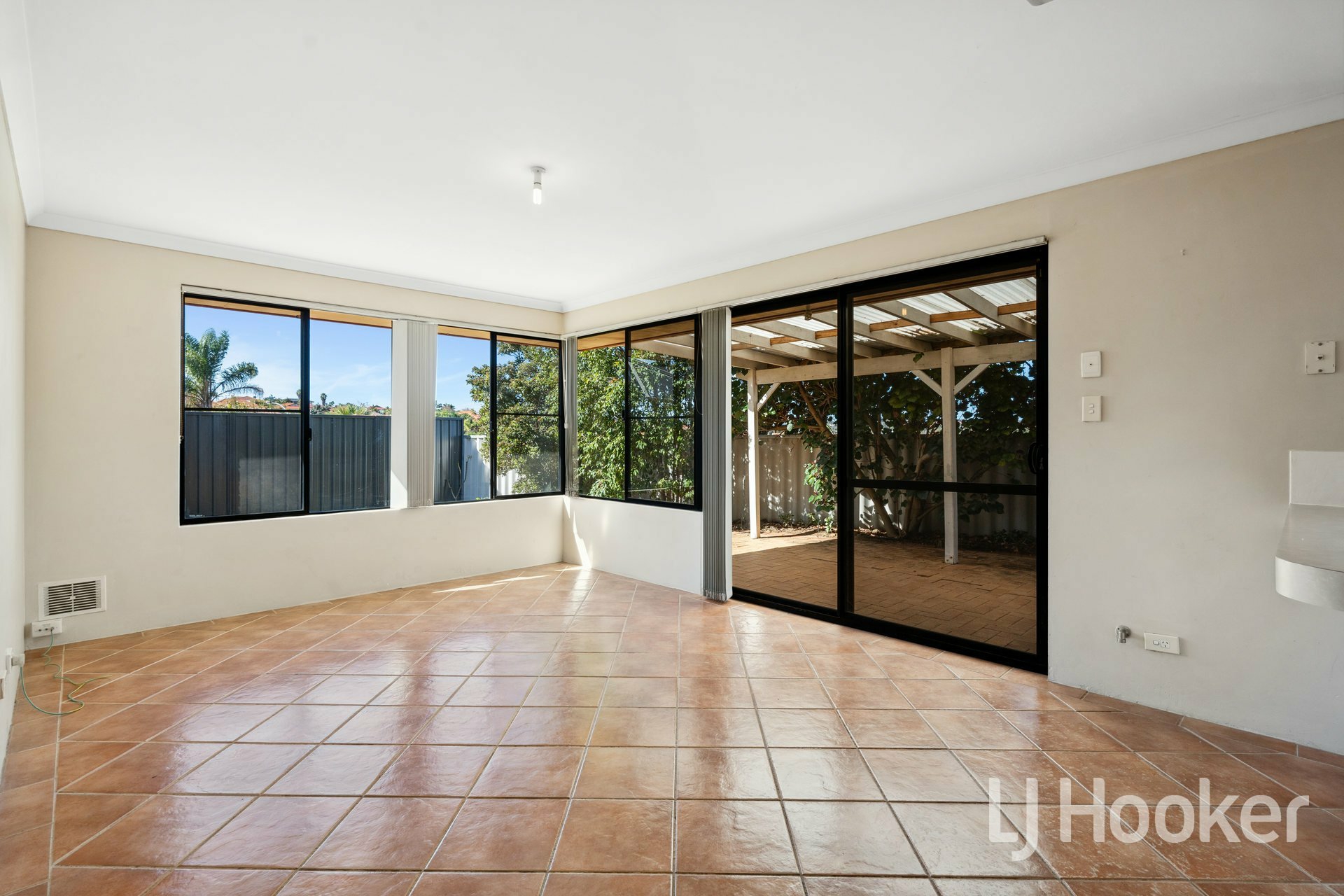 12 Corsock Loop, KINROSS