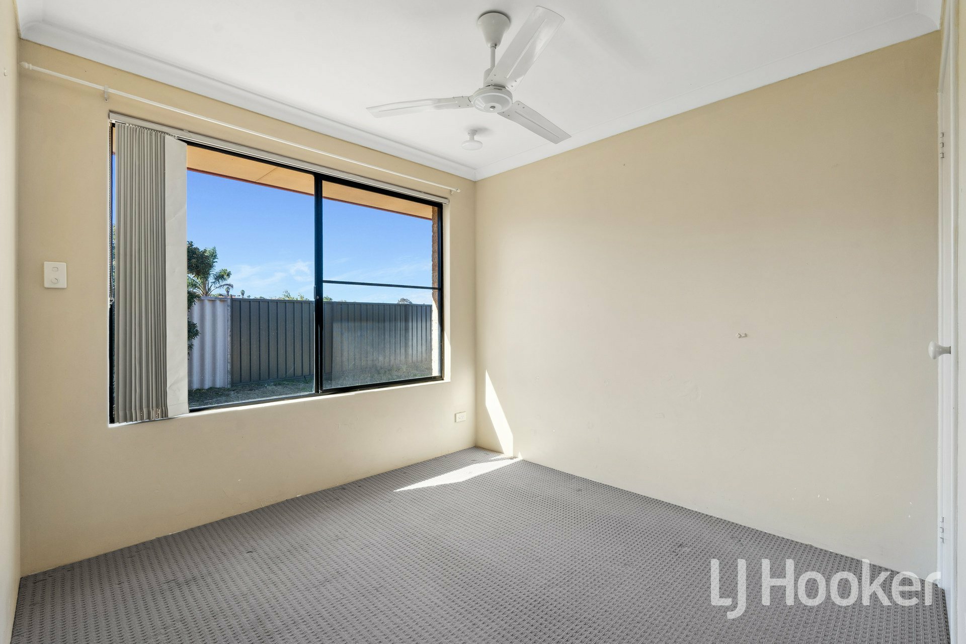12 Corsock Loop, KINROSS