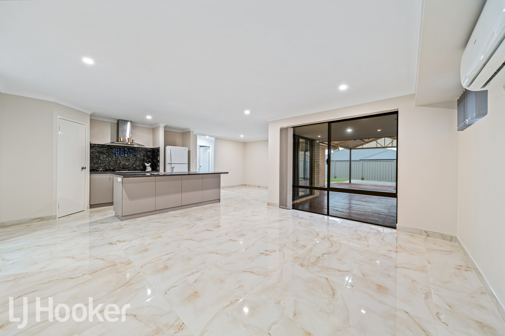 19 Retchford Way, QUEENS PARK