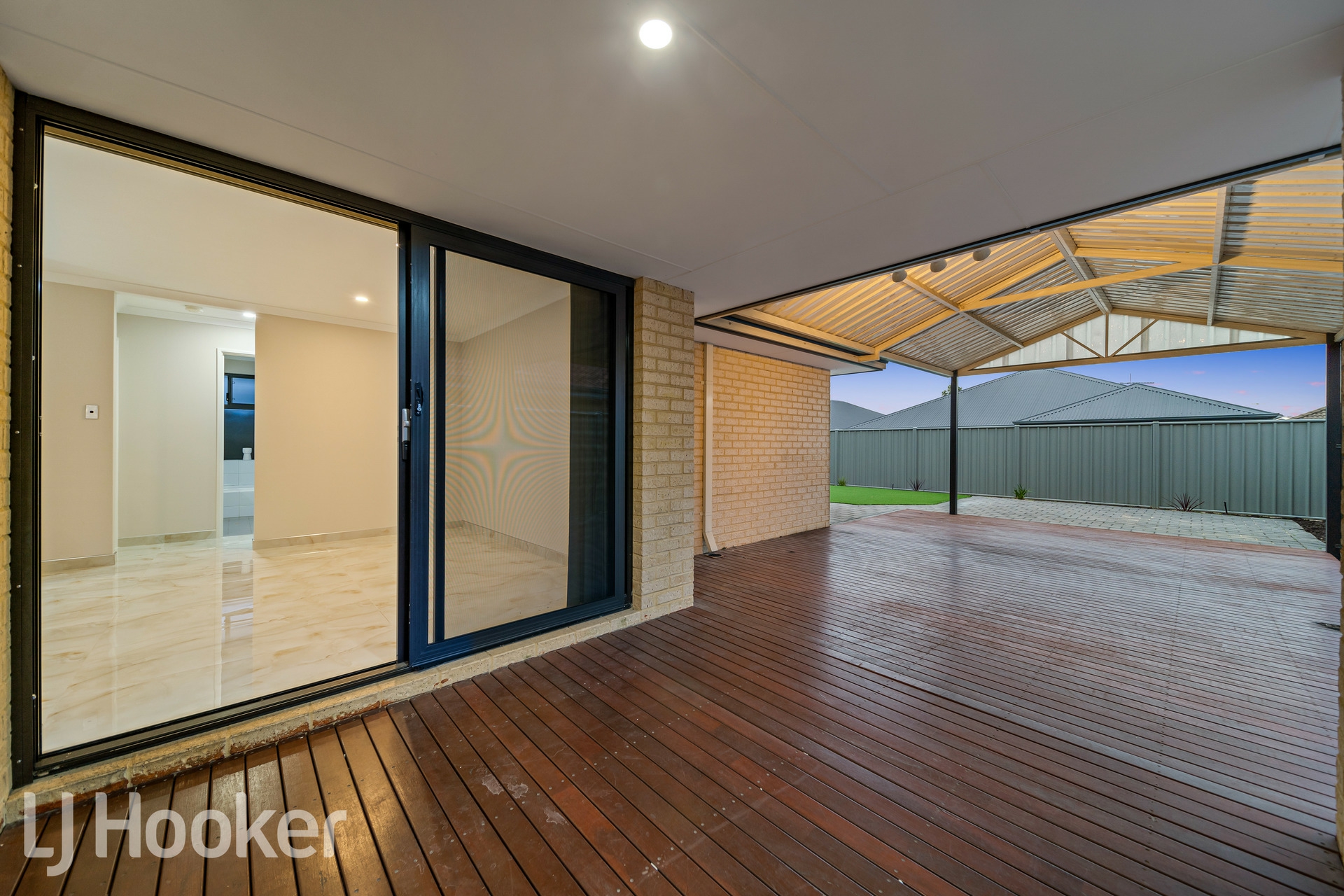 19 Retchford Way, QUEENS PARK