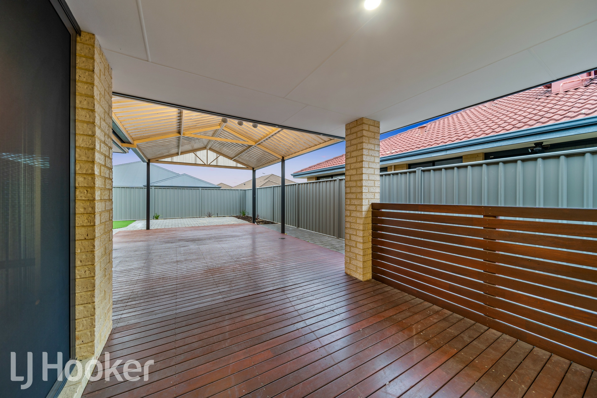 19 Retchford Way, QUEENS PARK