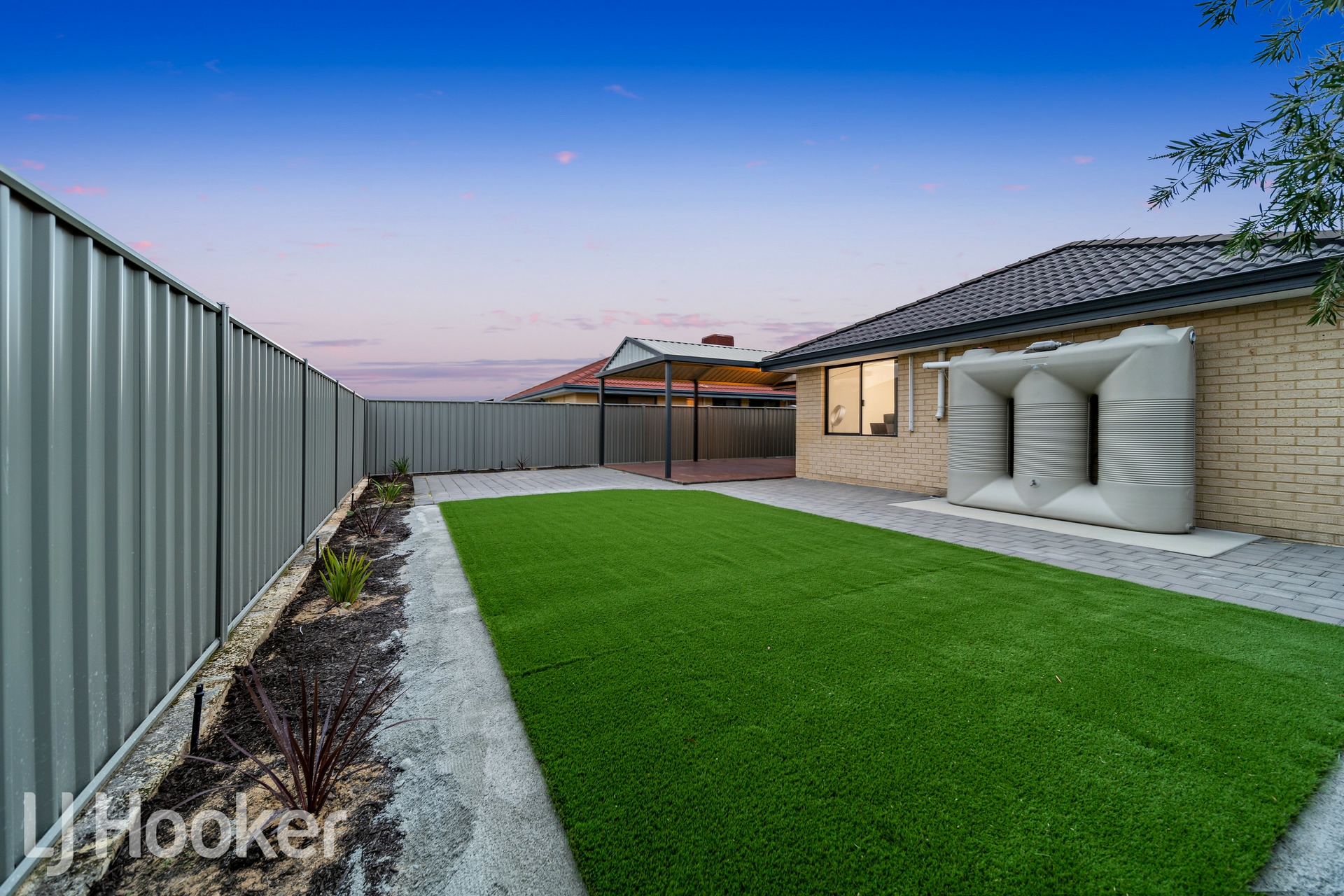 19 Retchford Way, QUEENS PARK
