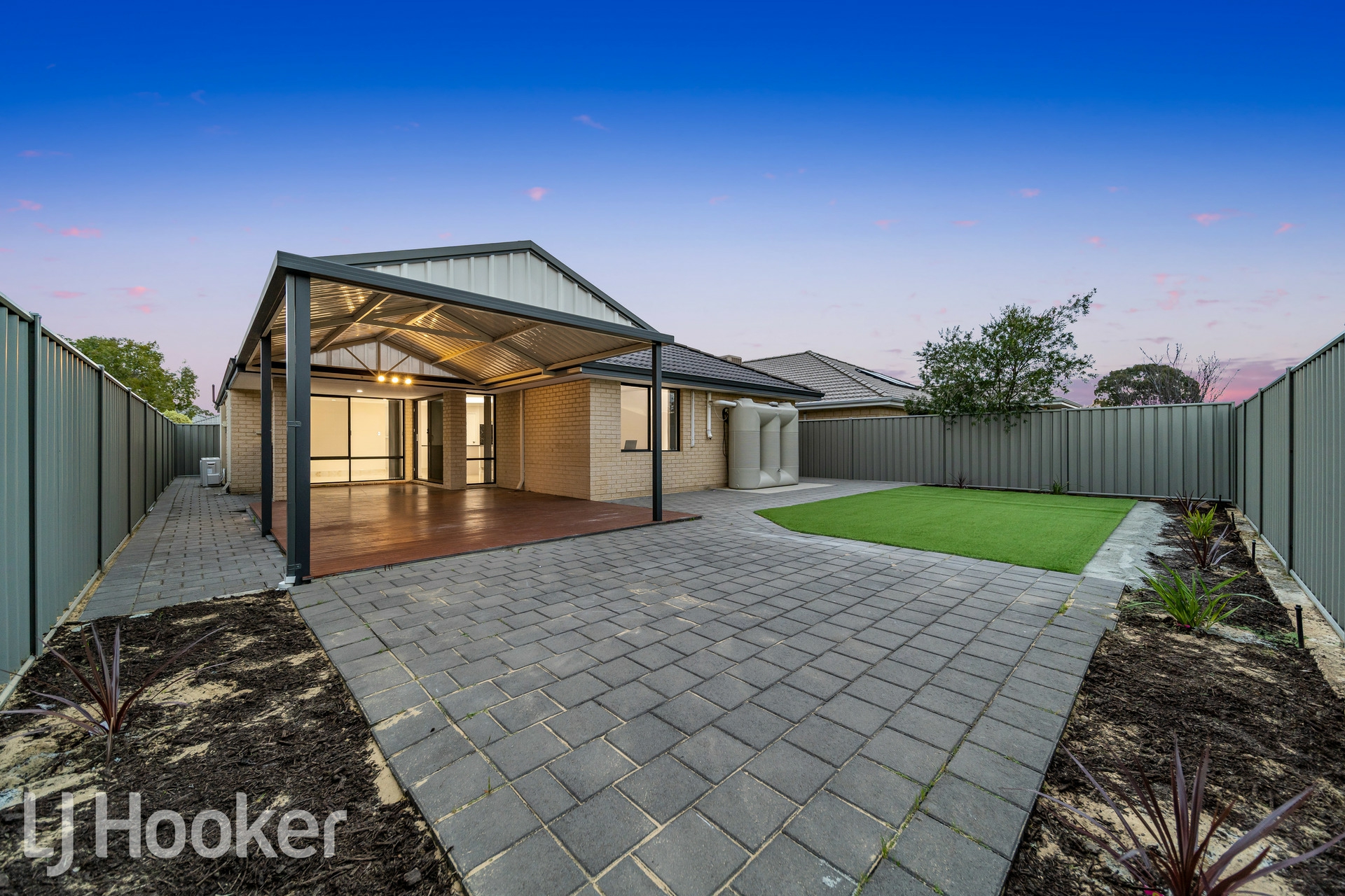 19 Retchford Way, QUEENS PARK