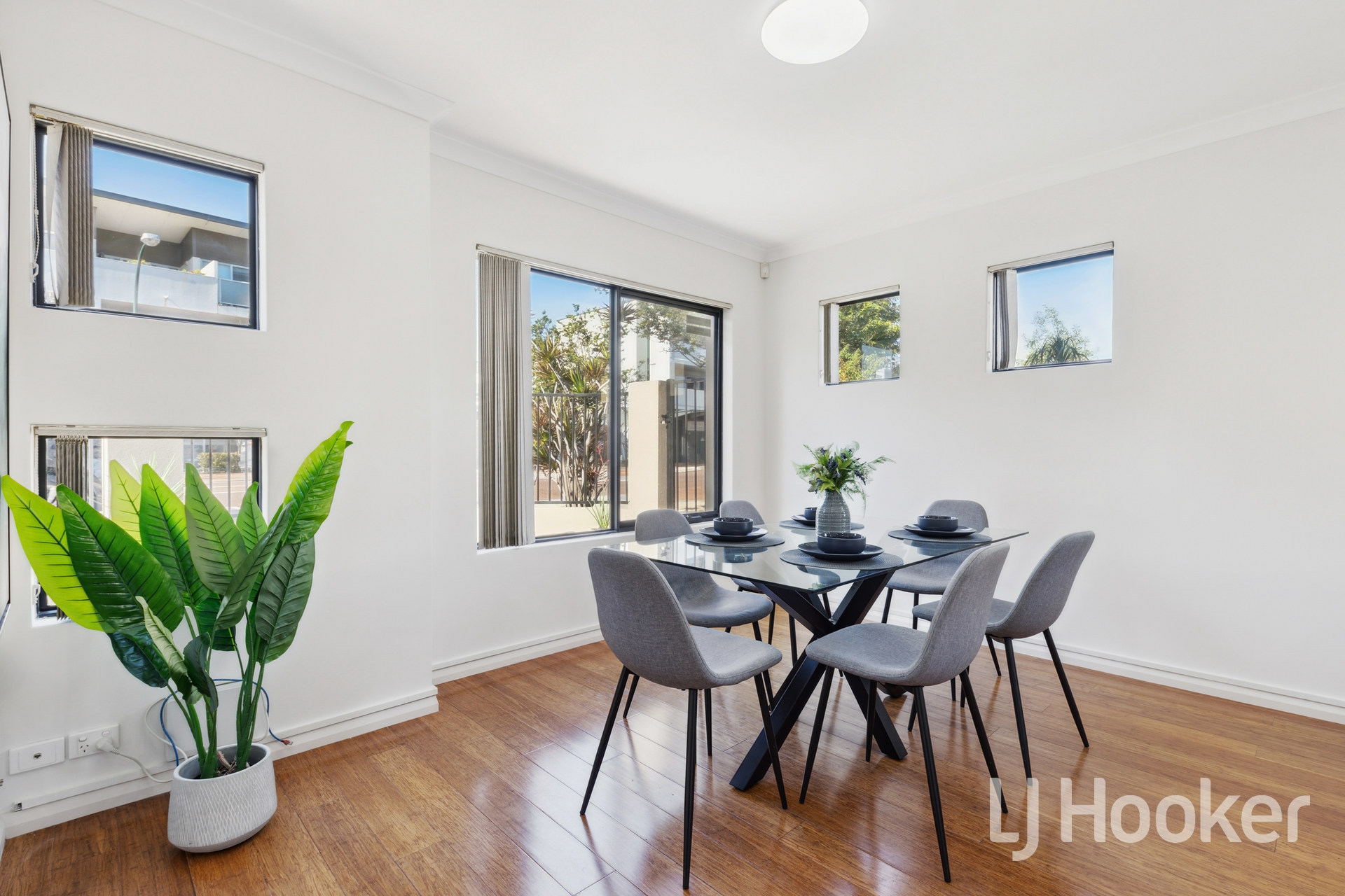 961A Albany Highway, EAST VICTORIA PARK