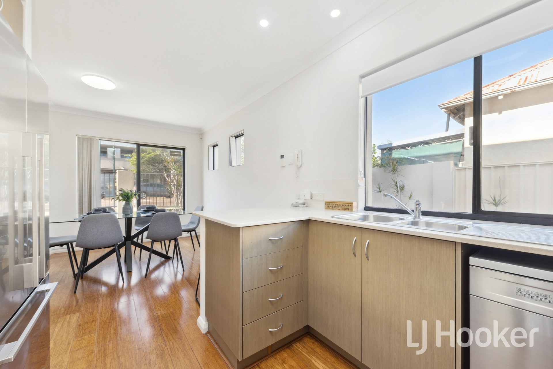 961A Albany Highway, EAST VICTORIA PARK