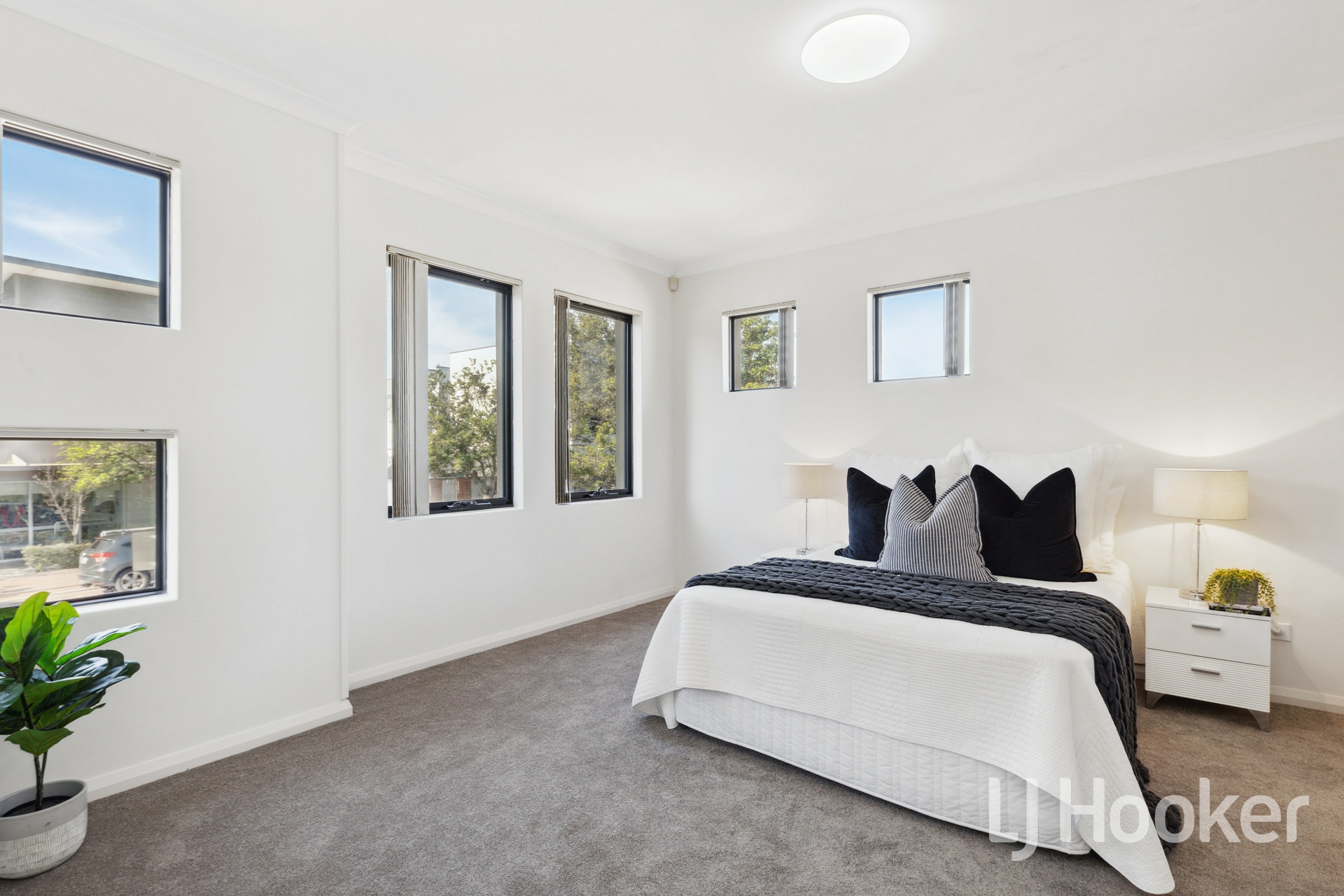 961A Albany Highway, EAST VICTORIA PARK