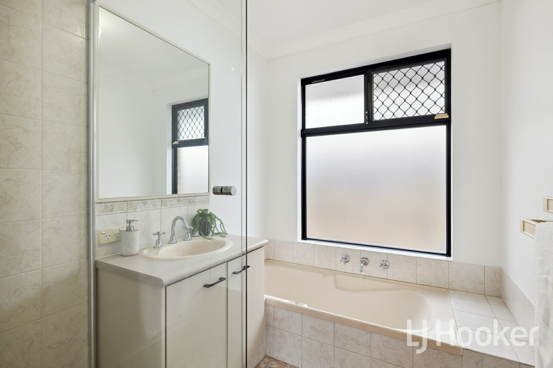 24A Reen Street, ST JAMES